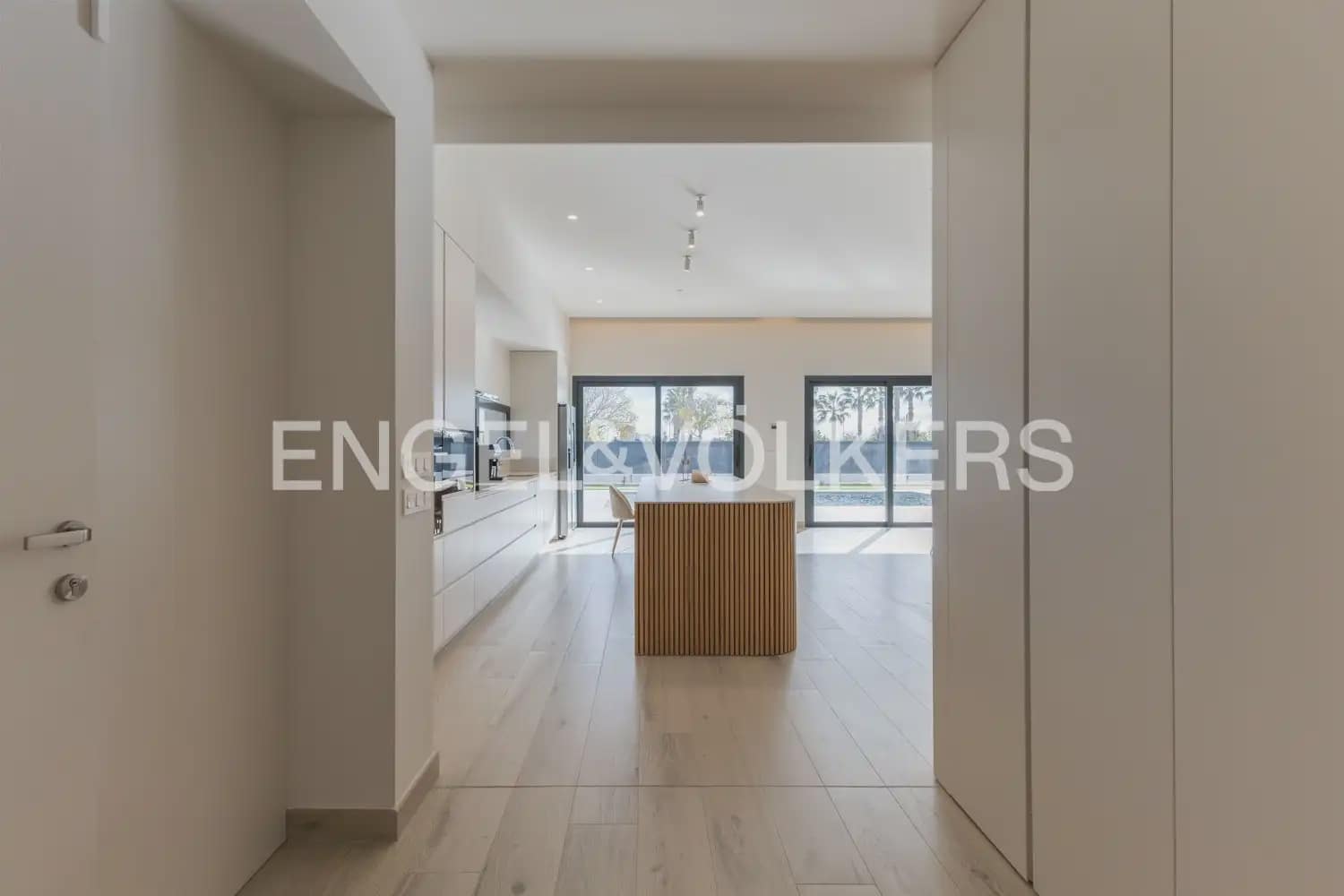 5 Zimmer Villa zu verkaufen in Burriana / Borriana mit Pool Garage - 970.000 € (Ref: 9898259)