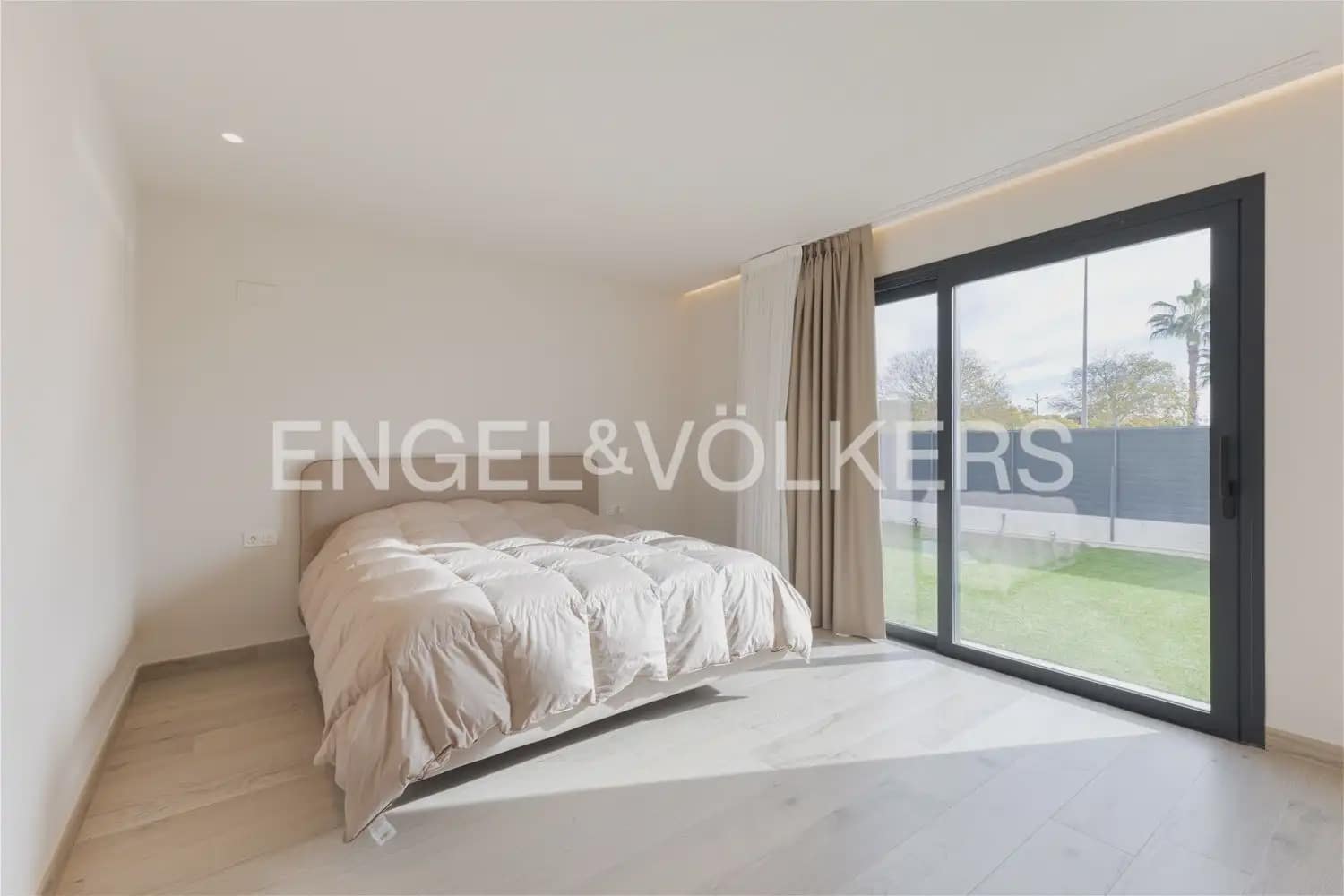 5 Zimmer Villa zu verkaufen in Burriana / Borriana mit Pool Garage - 970.000 € (Ref: 9898259)