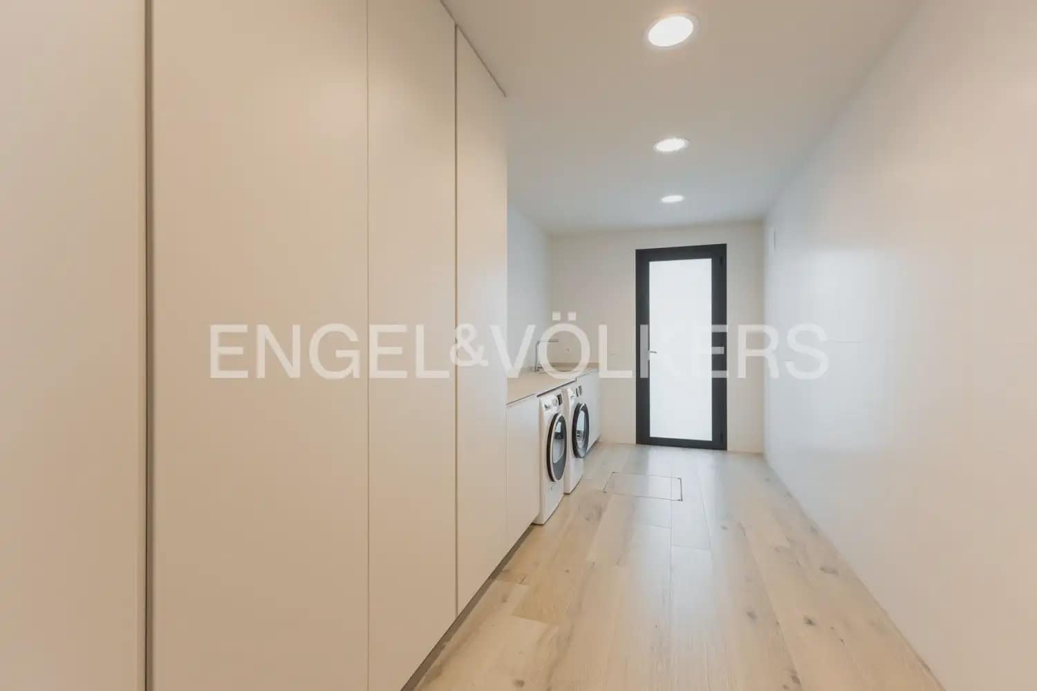 5 Zimmer Villa zu verkaufen in Burriana / Borriana mit Pool Garage - 970.000 € (Ref: 9898259)