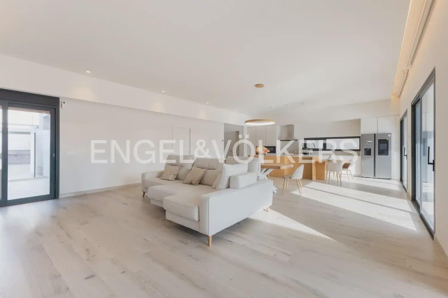 5 Zimmer Villa zu verkaufen in Burriana / Borriana mit Pool Garage - 970.000 € (Ref: 9898259)
