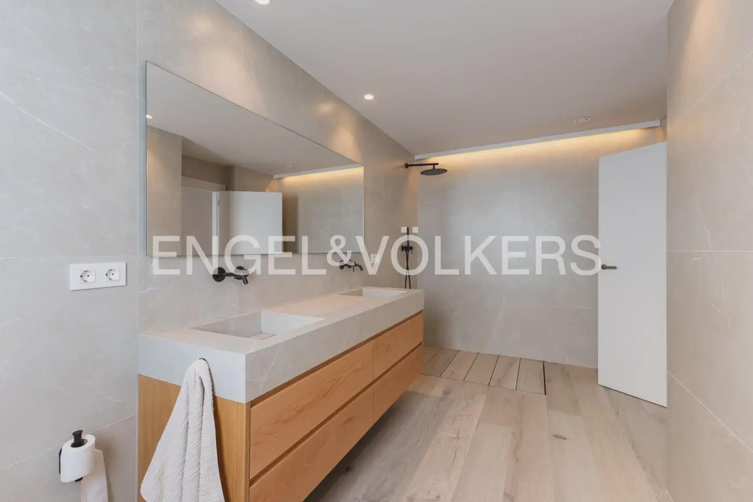 5 Zimmer Villa zu verkaufen in Burriana / Borriana mit Pool Garage - 970.000 € (Ref: 9898259)