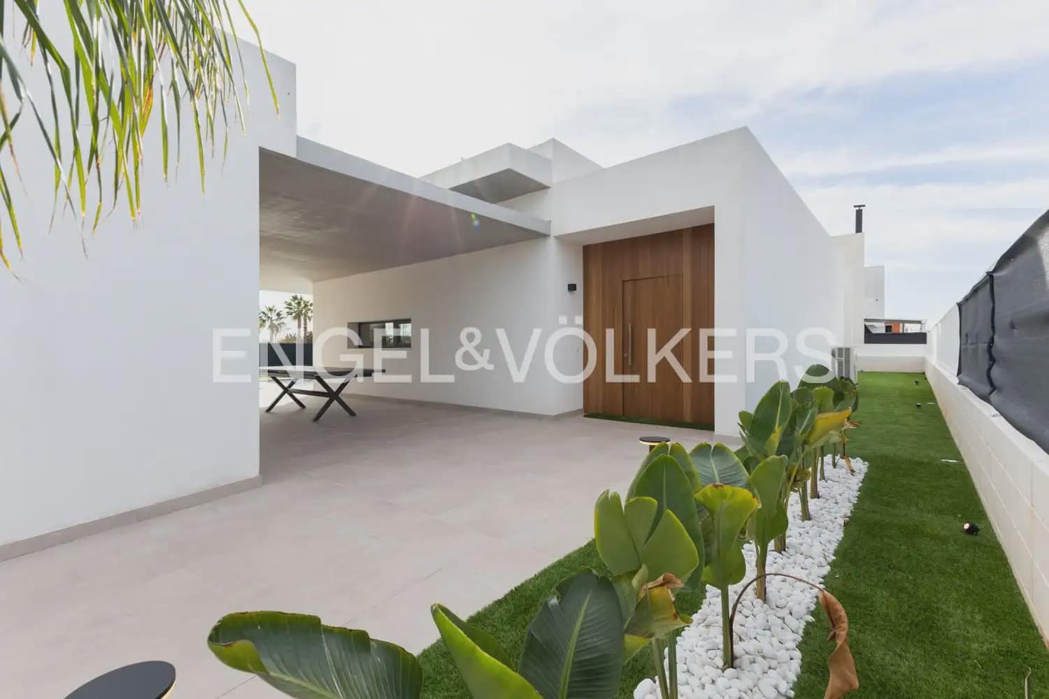 5 Zimmer Villa zu verkaufen in Burriana / Borriana mit Pool Garage - 970.000 € (Ref: 9898259)