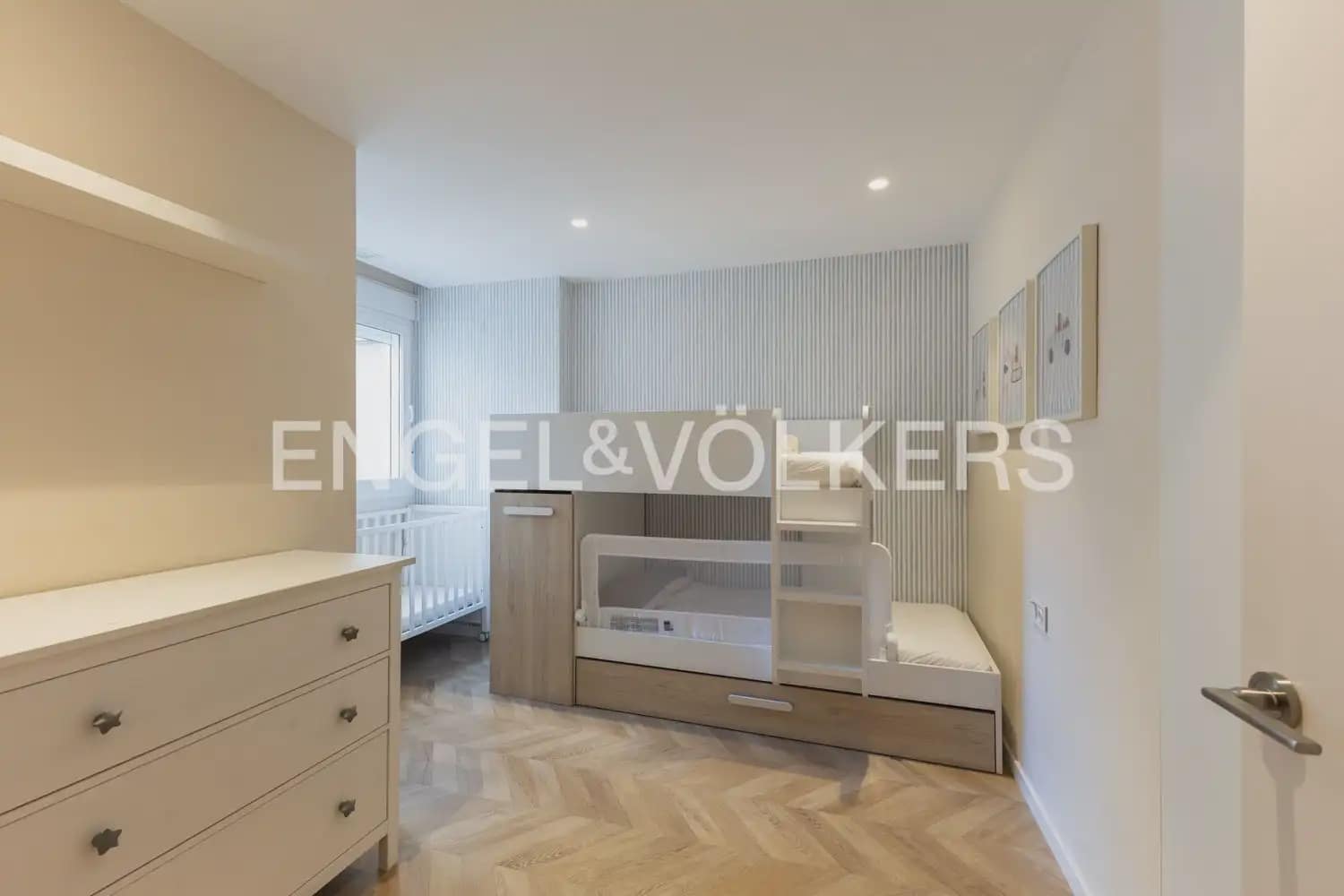 4 makuuhuone Huoneisto myytävänä paikassa Valencia kaupunki - 860 000 € (Ref: 9898260)