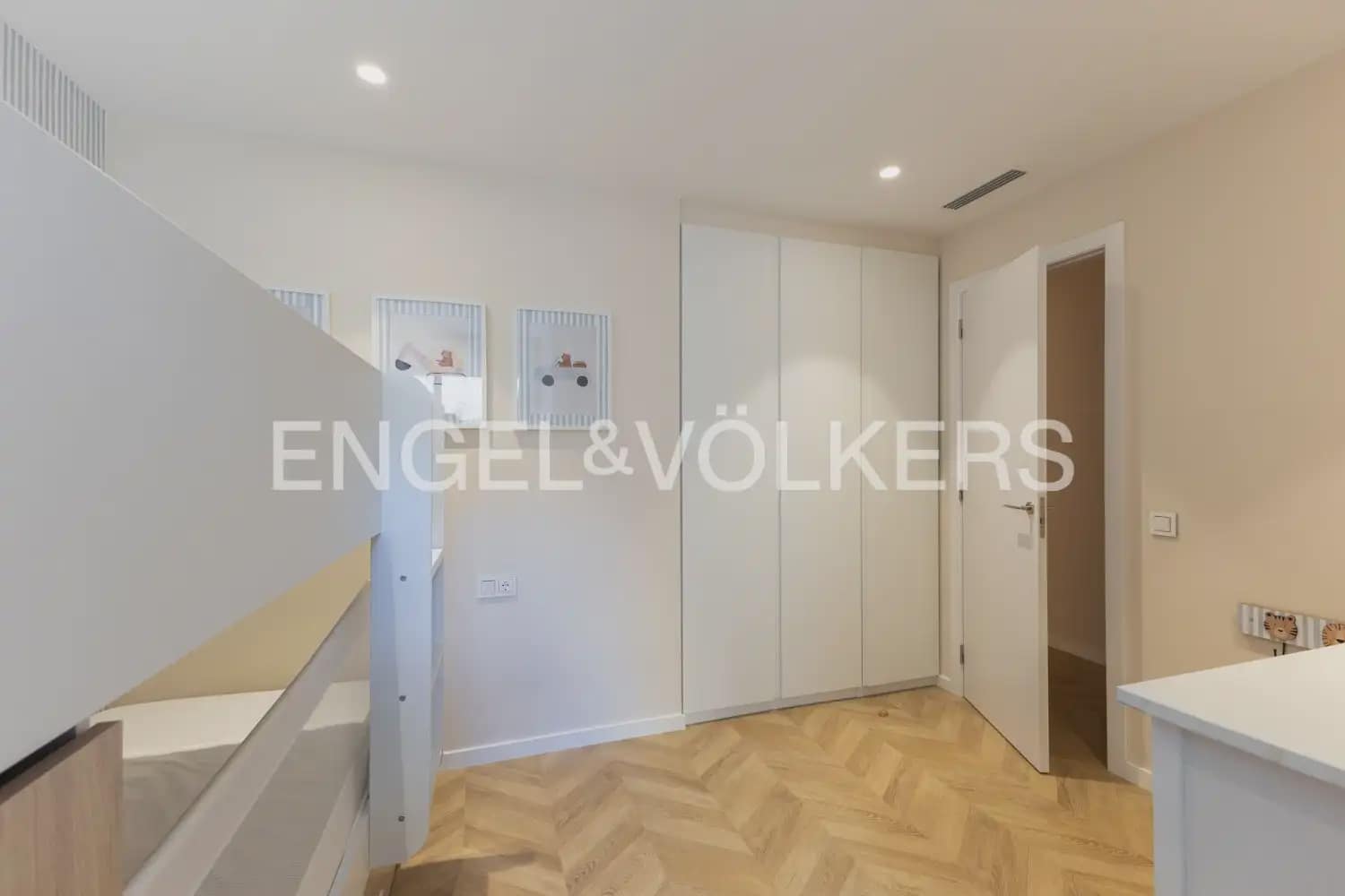 4 makuuhuone Huoneisto myytävänä paikassa Valencia kaupunki - 860 000 € (Ref: 9898260)