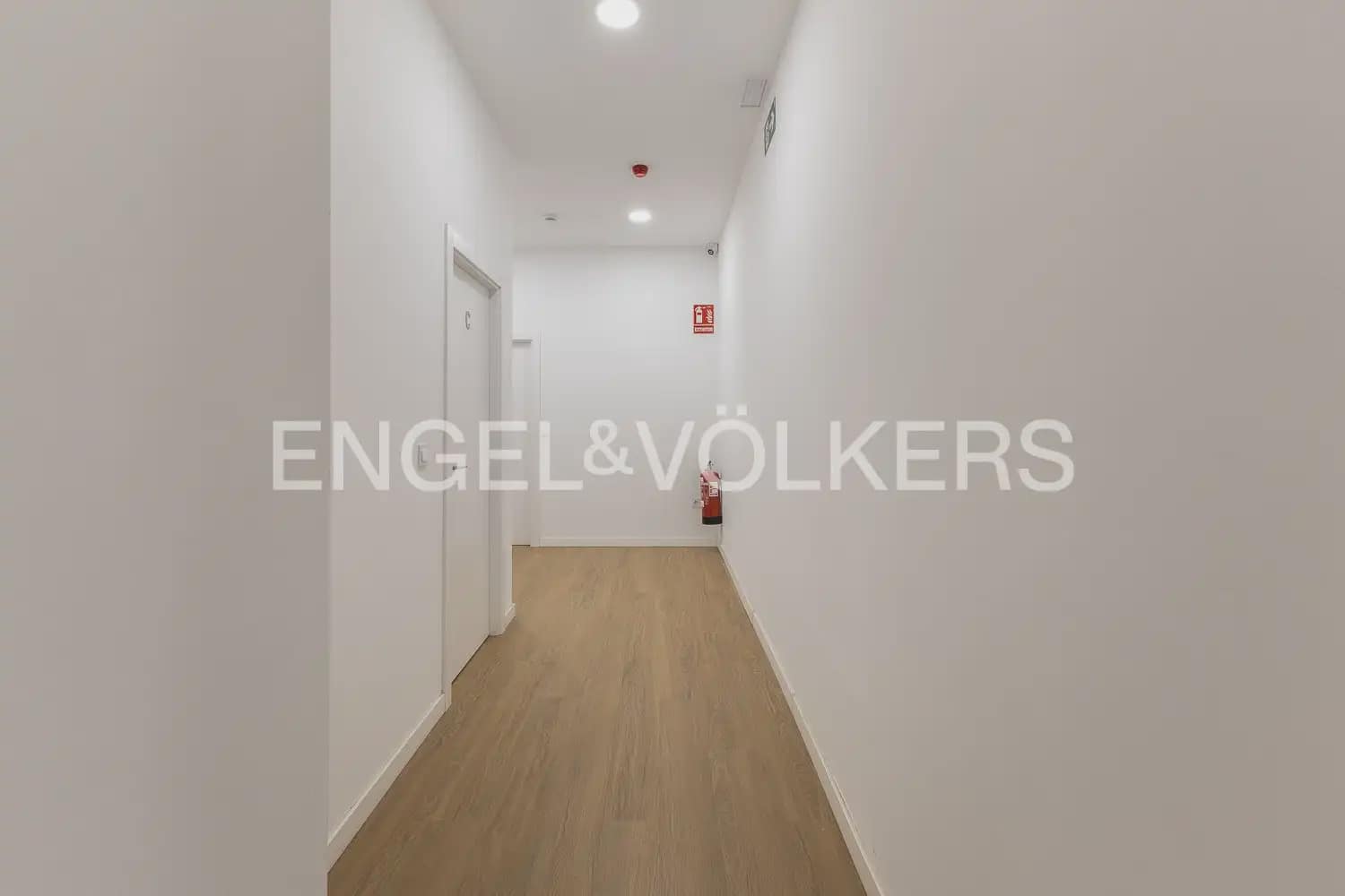 Hotelli myytävänä paikassa Valencia kaupunki - 1 300 000 € (Ref: 9898261)