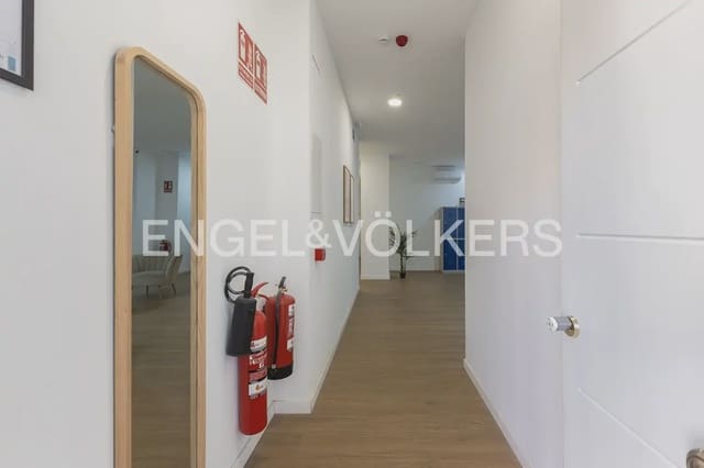 Hotelli myytävänä paikassa Arrancapins, Valencia kaupunki - 1 300 000 € (Ref: 9898261)