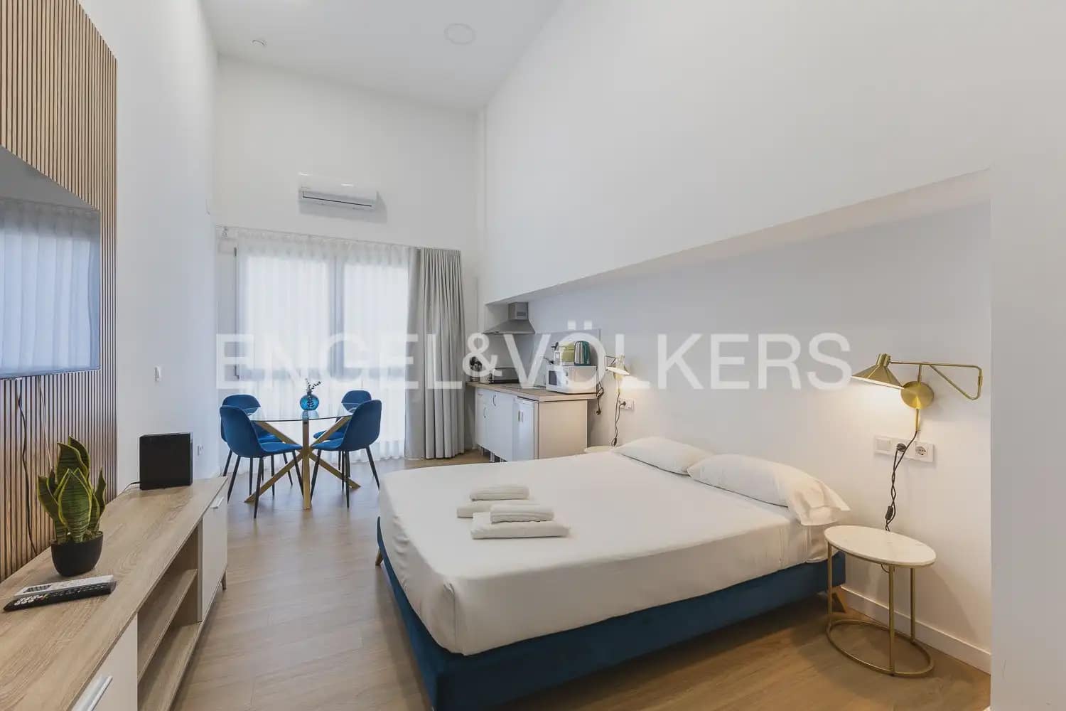 Hotelli myytävänä paikassa Valencia kaupunki - 1 300 000 € (Ref: 9898261)