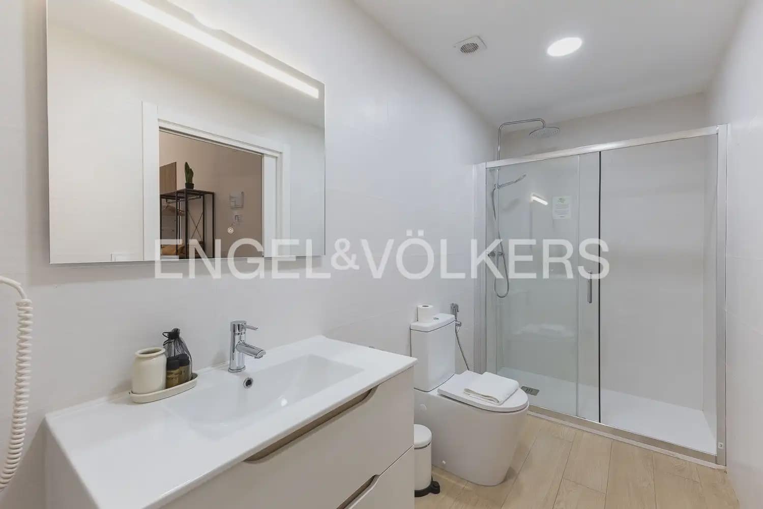 Hotelli myytävänä paikassa Valencia kaupunki - 1 300 000 € (Ref: 9898261)