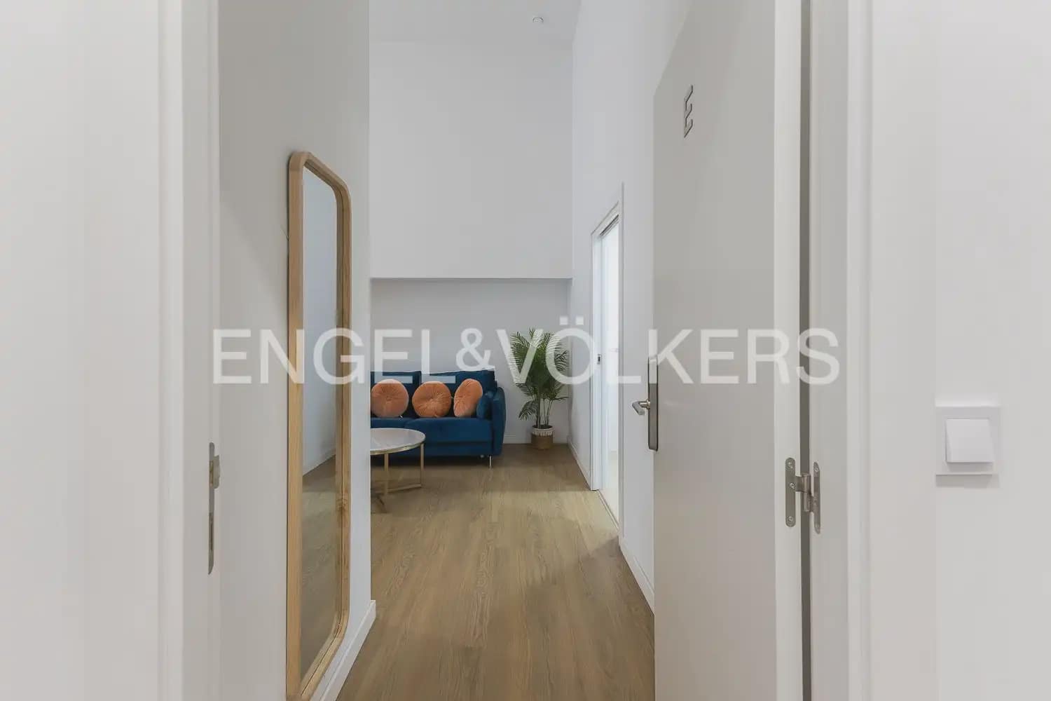 Hotelli myytävänä paikassa Valencia kaupunki - 1 300 000 € (Ref: 9898261)