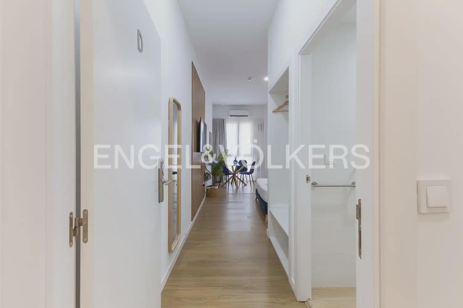 Hotelli myytävänä paikassa Valencia kaupunki - 1 300 000 € (Ref: 9898261)