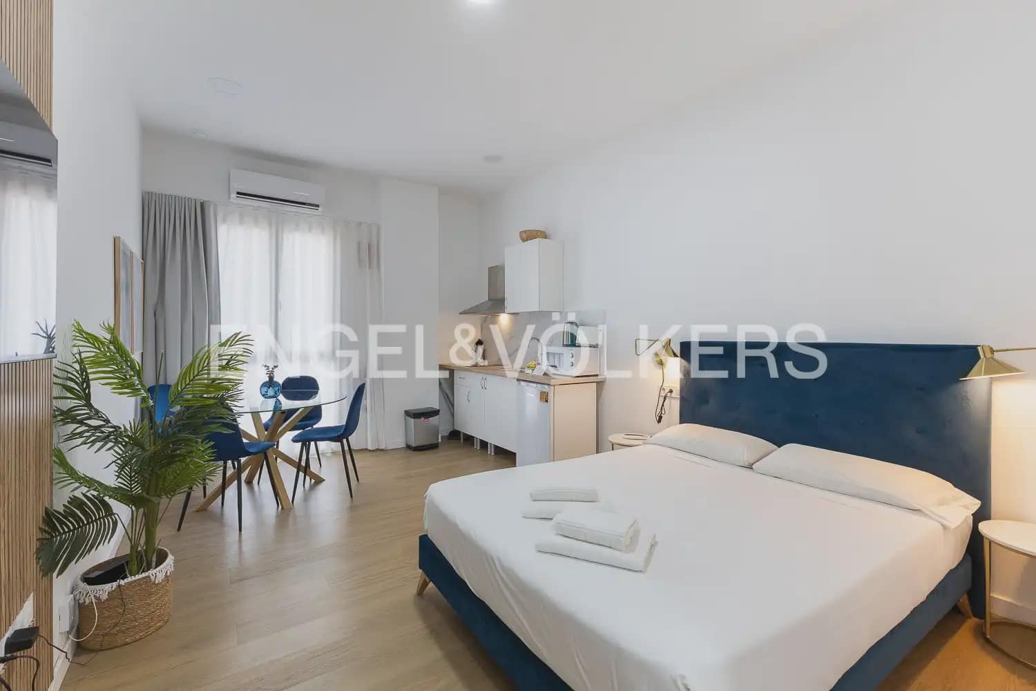 Hotelli myytävänä paikassa Valencia kaupunki - 1 300 000 € (Ref: 9898261)