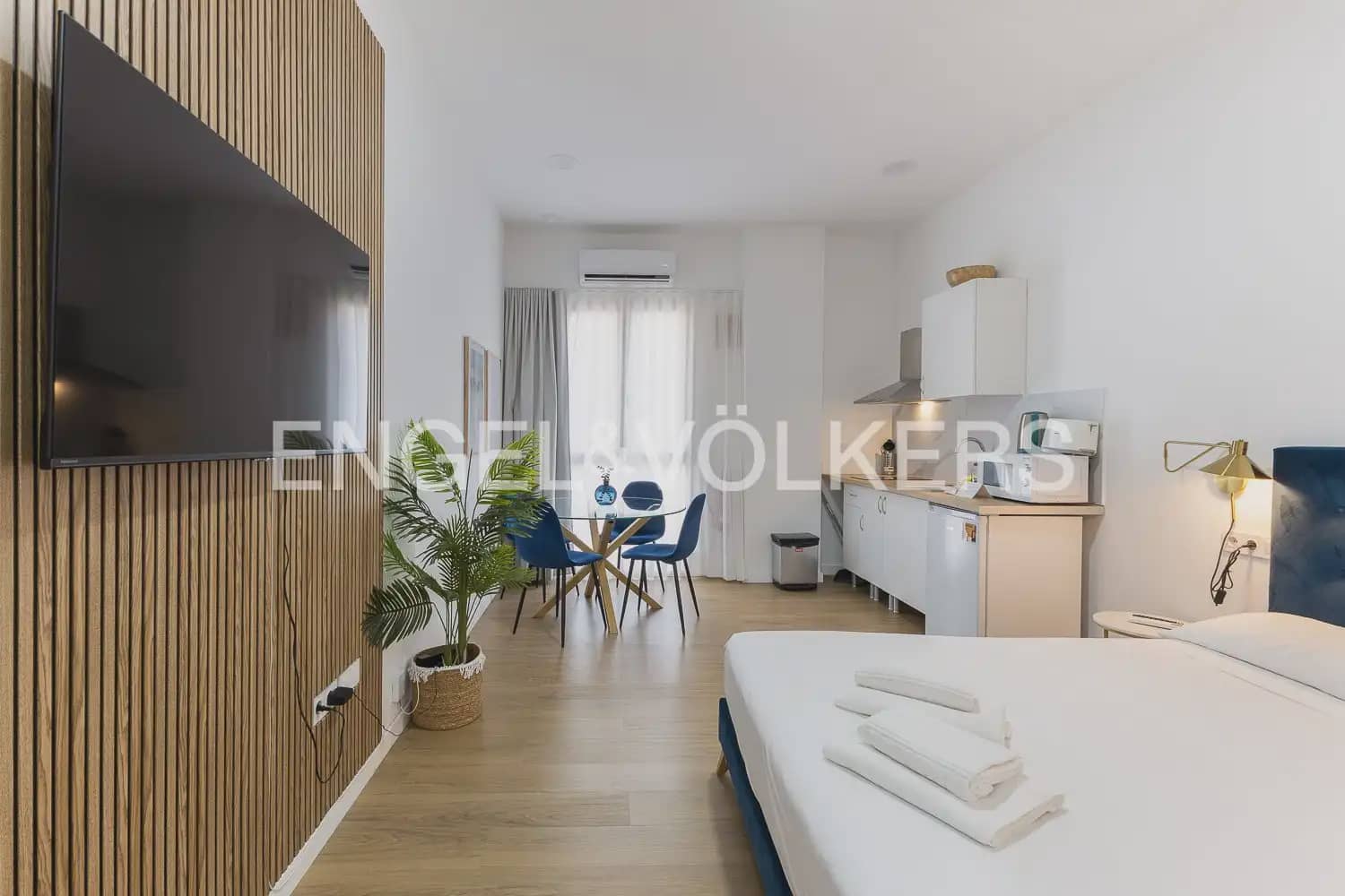 Hotelli myytävänä paikassa Valencia kaupunki - 1 300 000 € (Ref: 9898261)