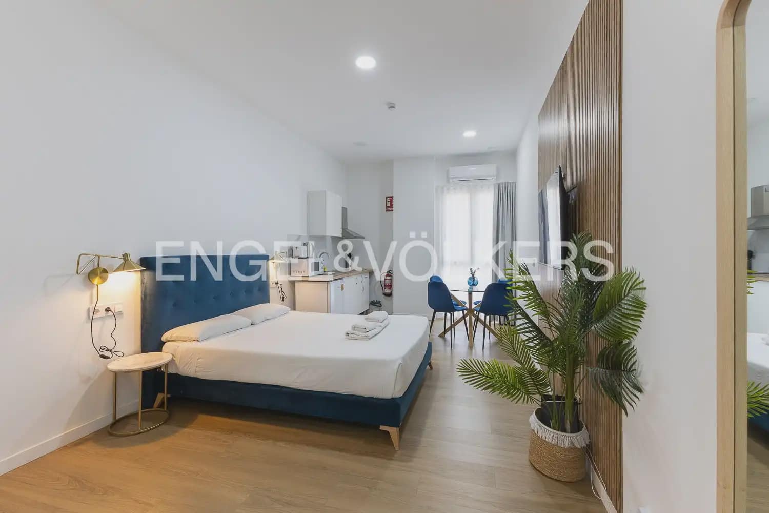 Hotelli myytävänä paikassa Valencia kaupunki - 1 300 000 € (Ref: 9898261)