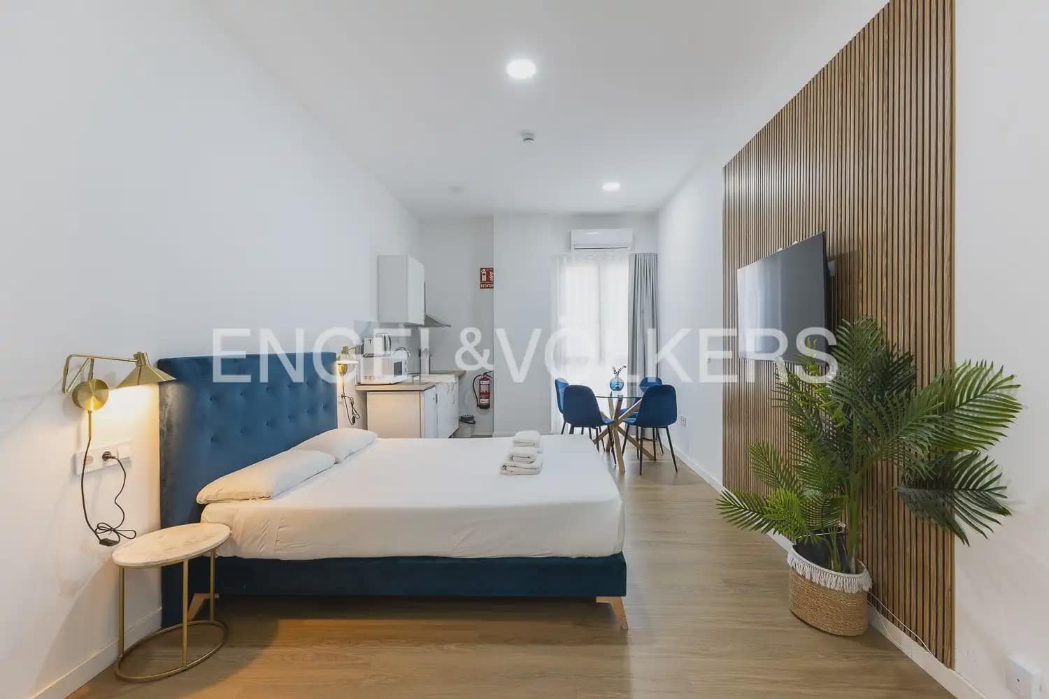 Hotelli myytävänä paikassa Valencia kaupunki - 1 300 000 € (Ref: 9898261)