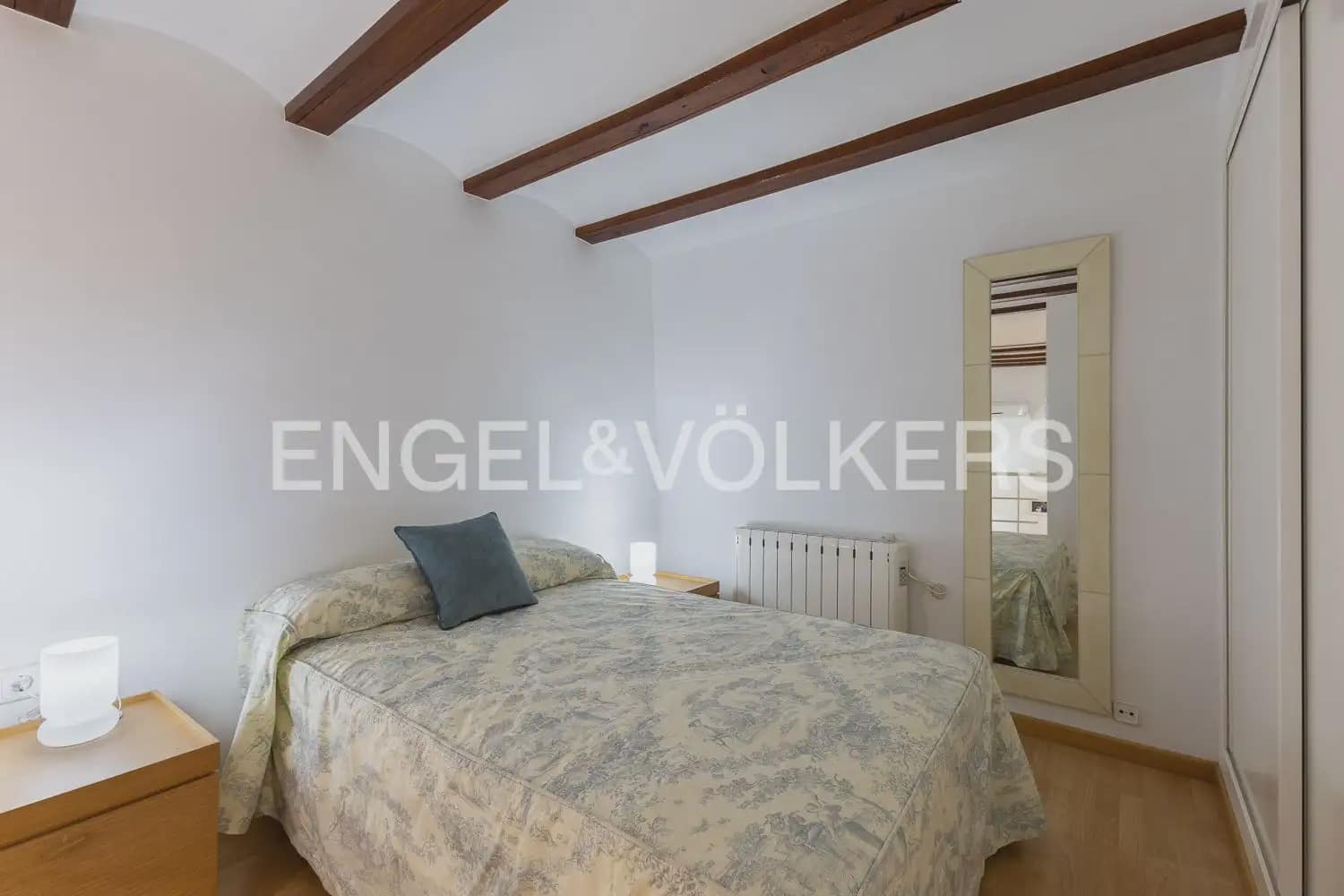Chalet de 9 habitaciones en Náquera en venta - 1.180.000 € (Ref: 9898263)