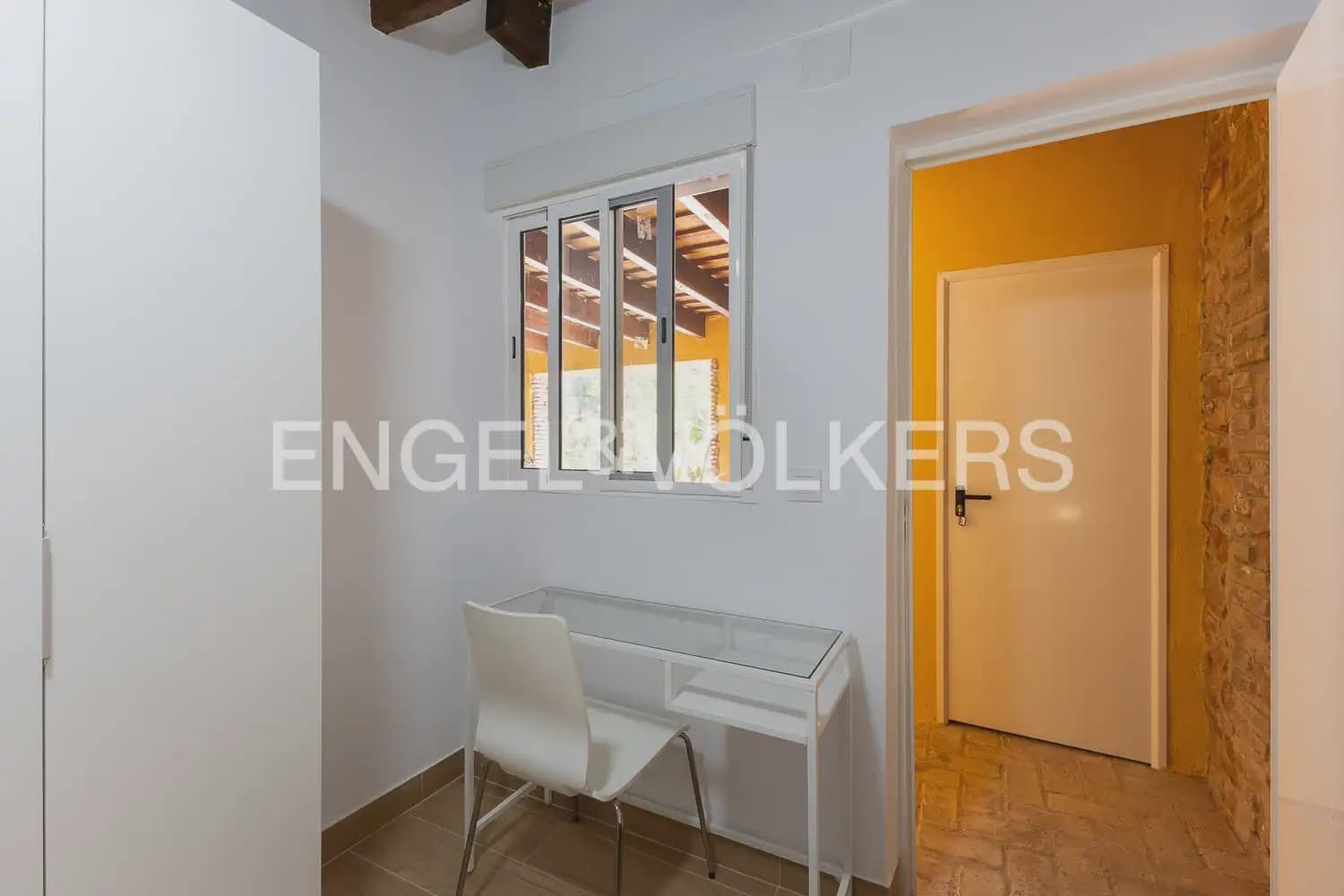 Chalet de 9 habitaciones en Náquera en venta - 1.180.000 € (Ref: 9898263)