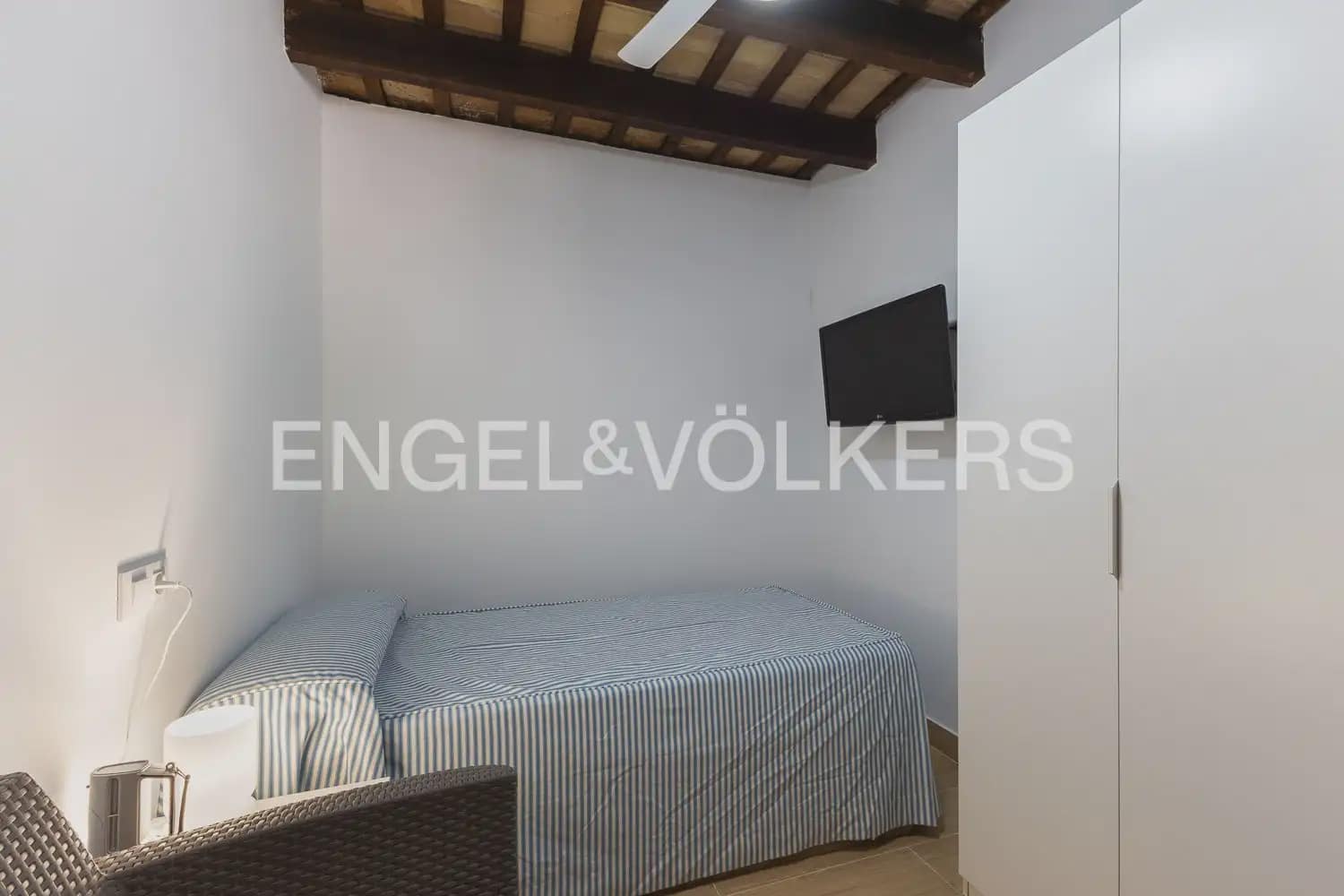 Chalet de 9 habitaciones en Náquera en venta - 1.180.000 € (Ref: 9898263)