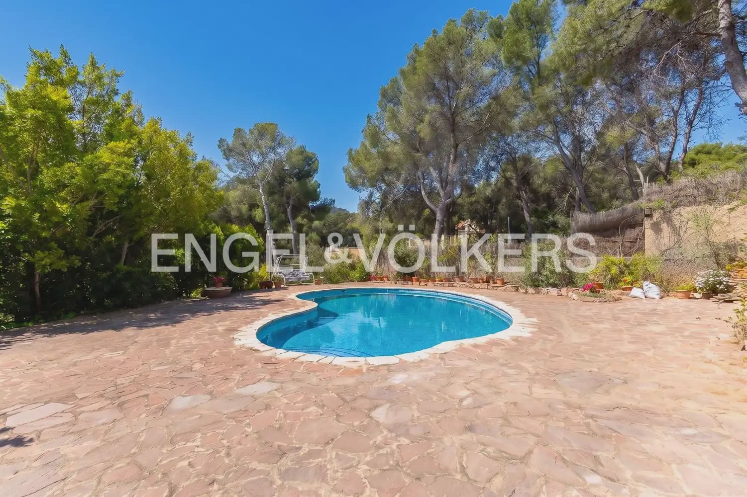 Chalet de 9 habitaciones en Náquera en venta - 1.180.000 € (Ref: 9898263)