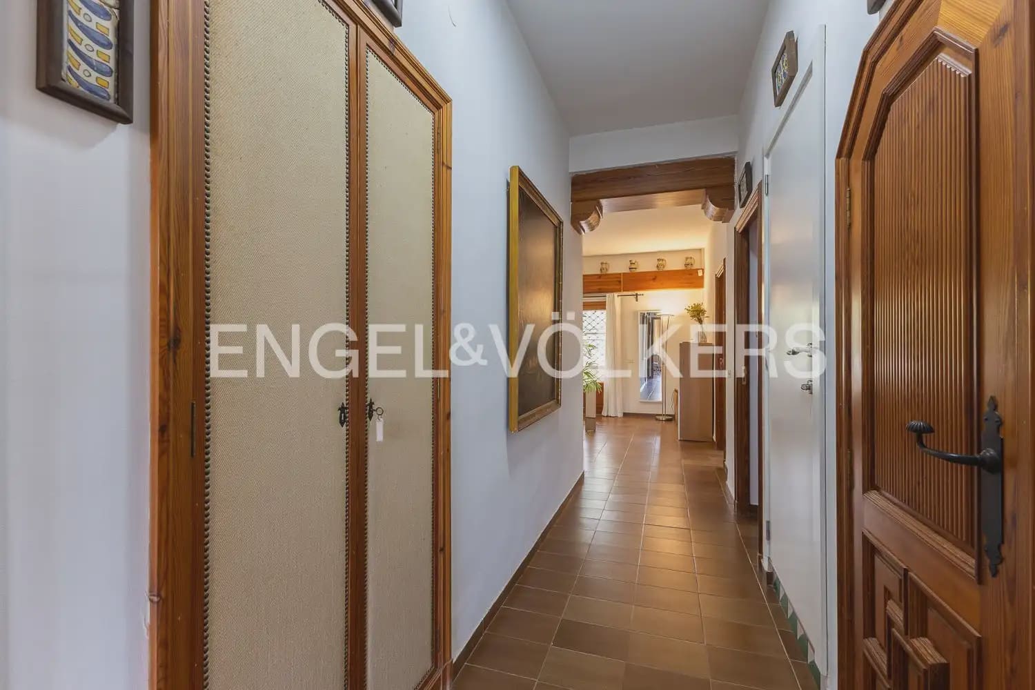 Chalet de 9 habitaciones en Náquera en venta - 1.180.000 € (Ref: 9898263)
