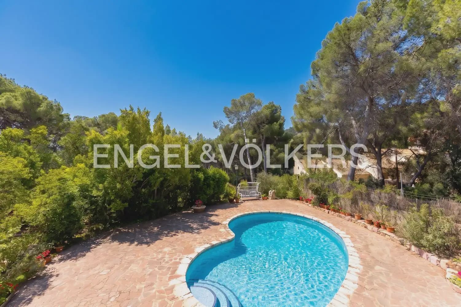 Chalet de 9 habitaciones en Náquera en venta - 1.180.000 € (Ref: 9898263)
