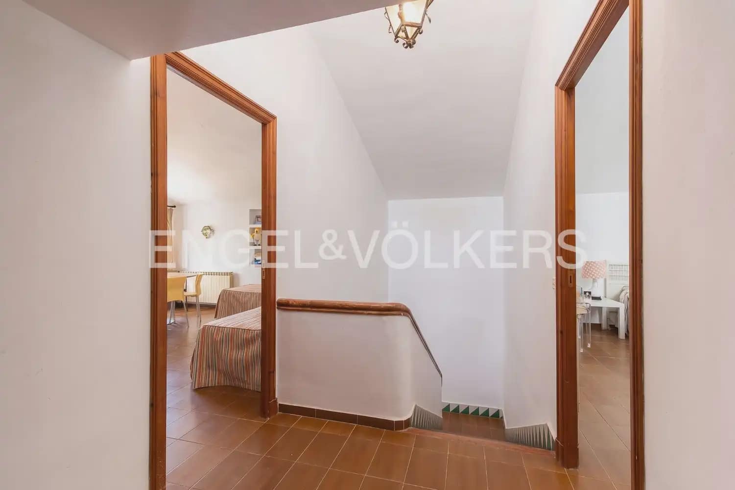 Chalet de 9 habitaciones en Náquera en venta - 1.180.000 € (Ref: 9898263)