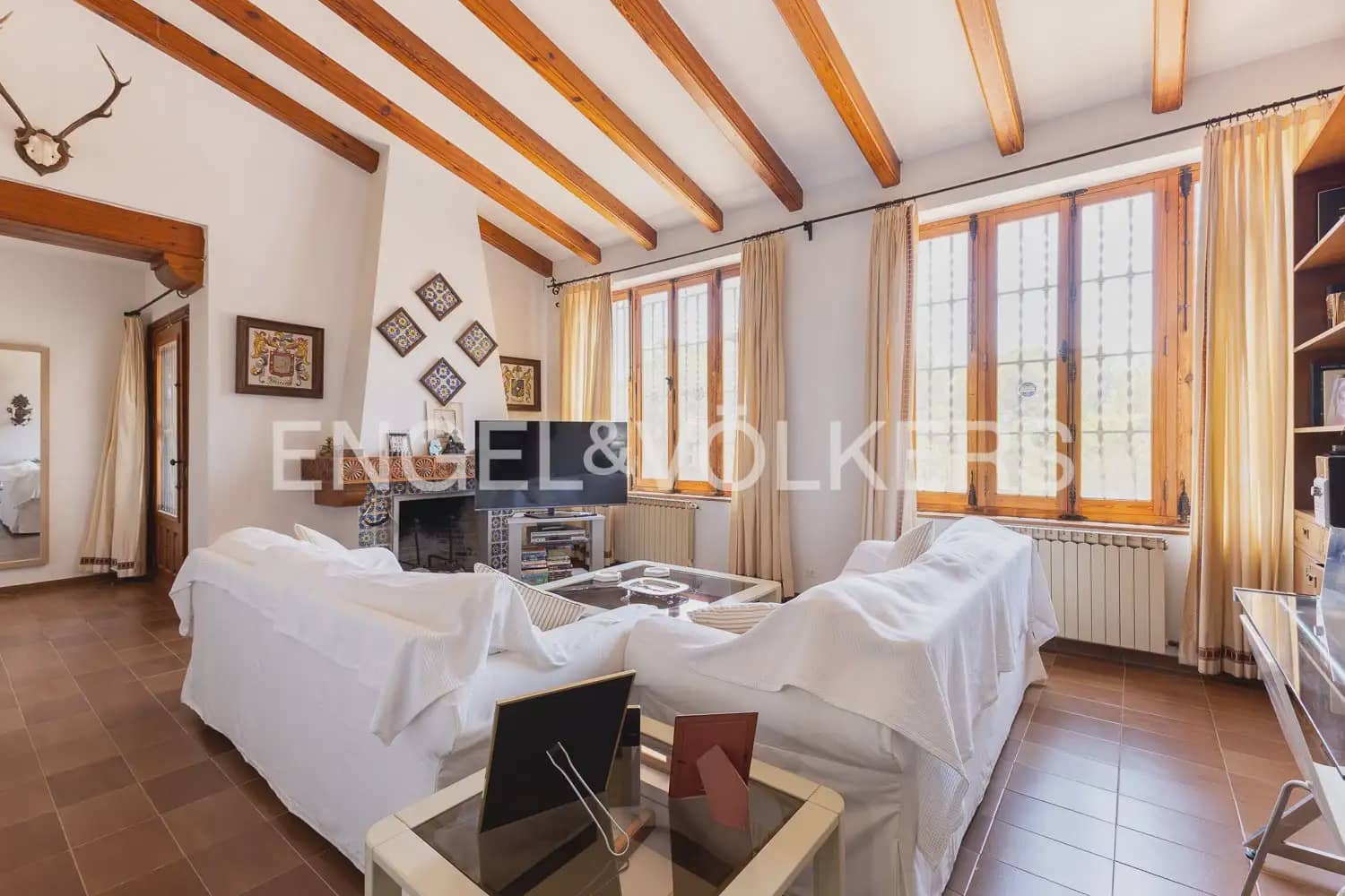 Chalet de 9 habitaciones en Náquera en venta - 1.180.000 € (Ref: 9898263)