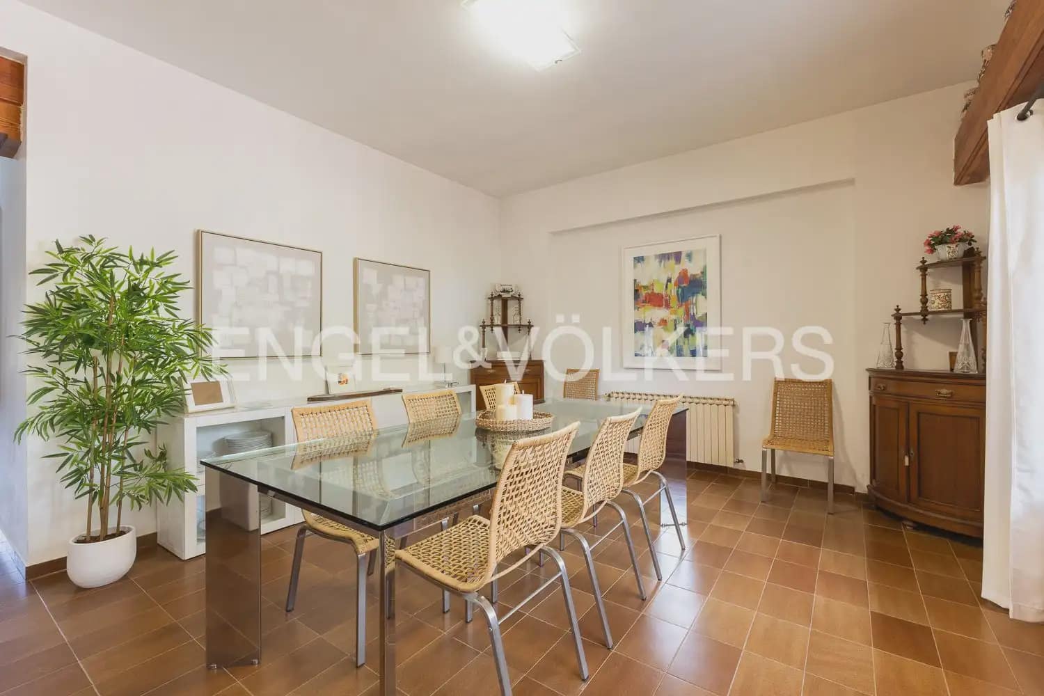 Chalet de 9 habitaciones en Náquera en venta - 1.180.000 € (Ref: 9898263)