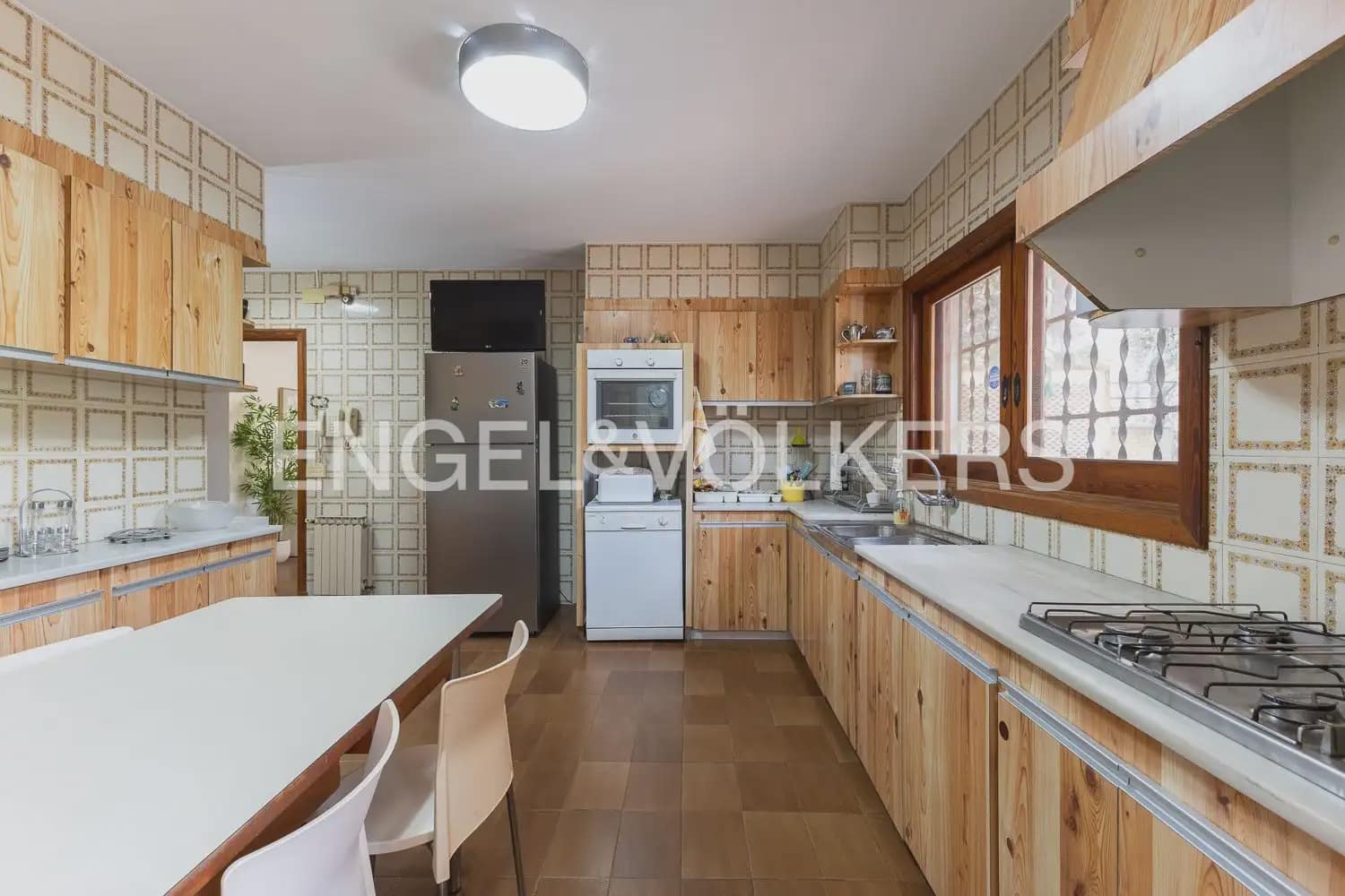 Chalet de 9 habitaciones en Náquera en venta - 1.180.000 € (Ref: 9898263)