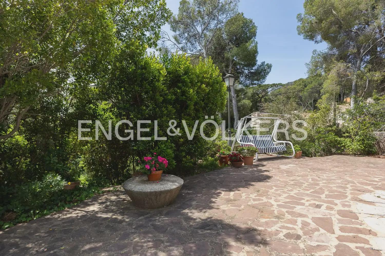 Chalet de 9 habitaciones en Náquera en venta - 1.180.000 € (Ref: 9898263)