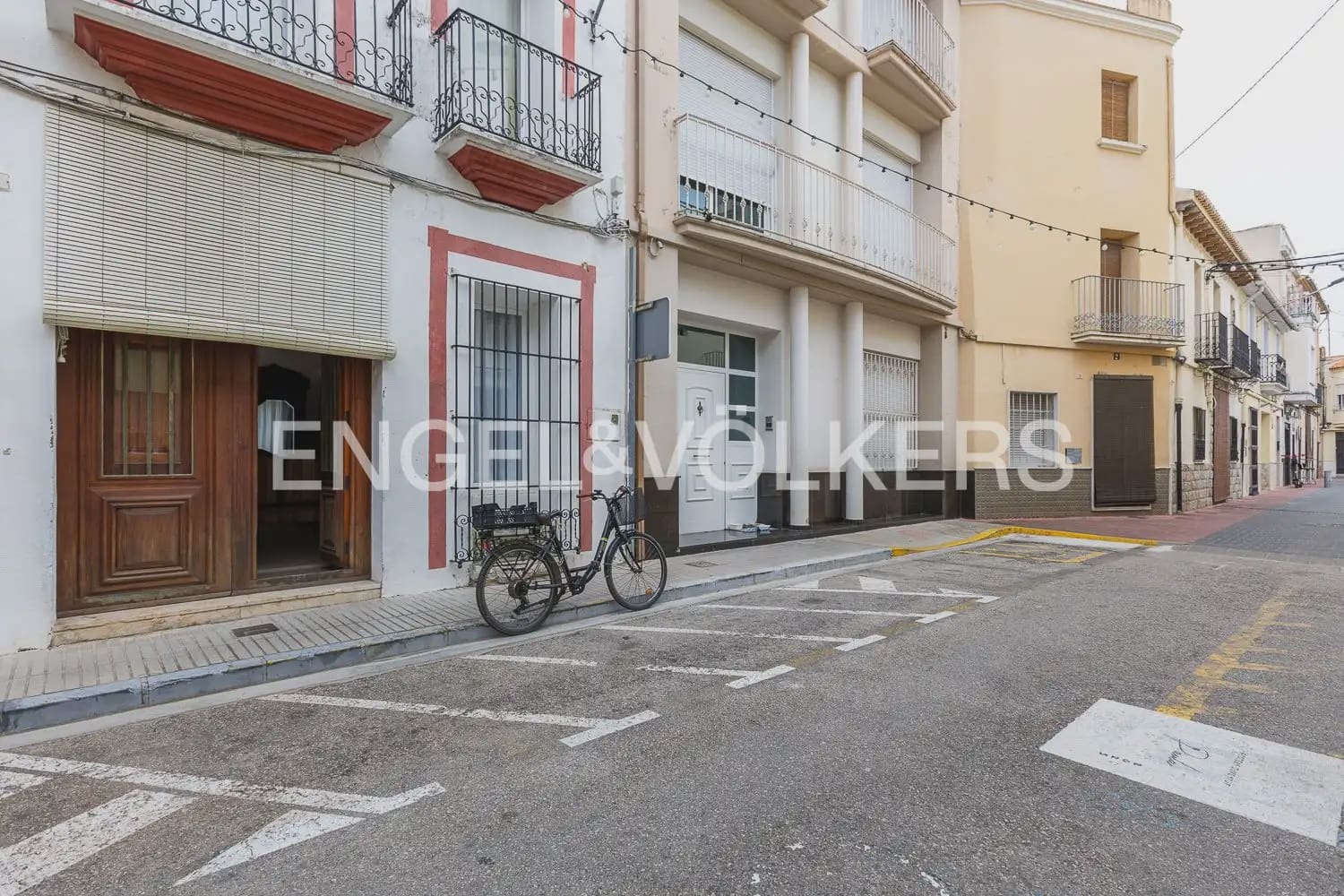 4 bedroom Townhouse for sale in Almoines - € 350,000 (Ref: 9898265)