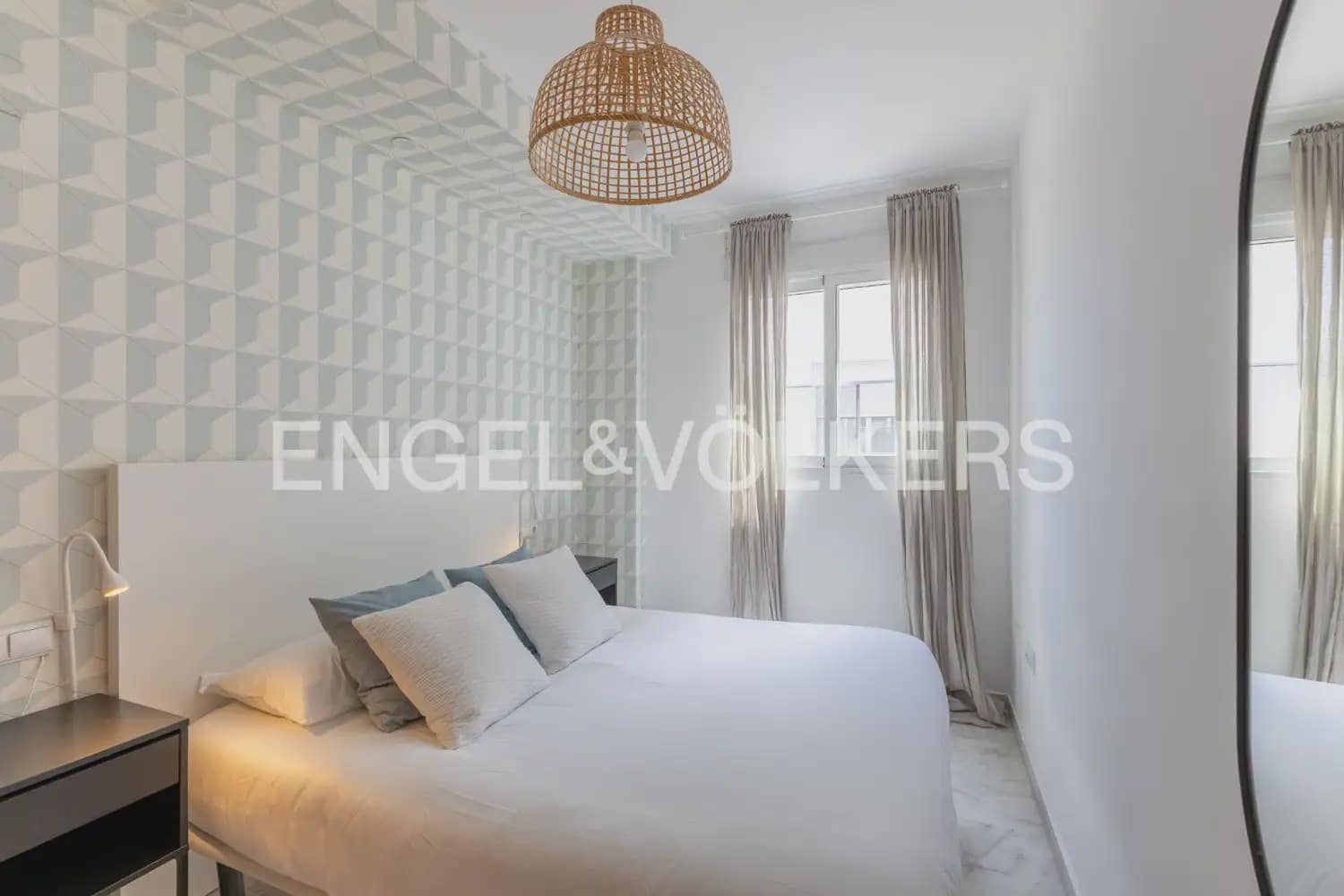 2 sovrum Takvåning att hyra i Valencia stad - 2 000 € (Ref: 9898266)