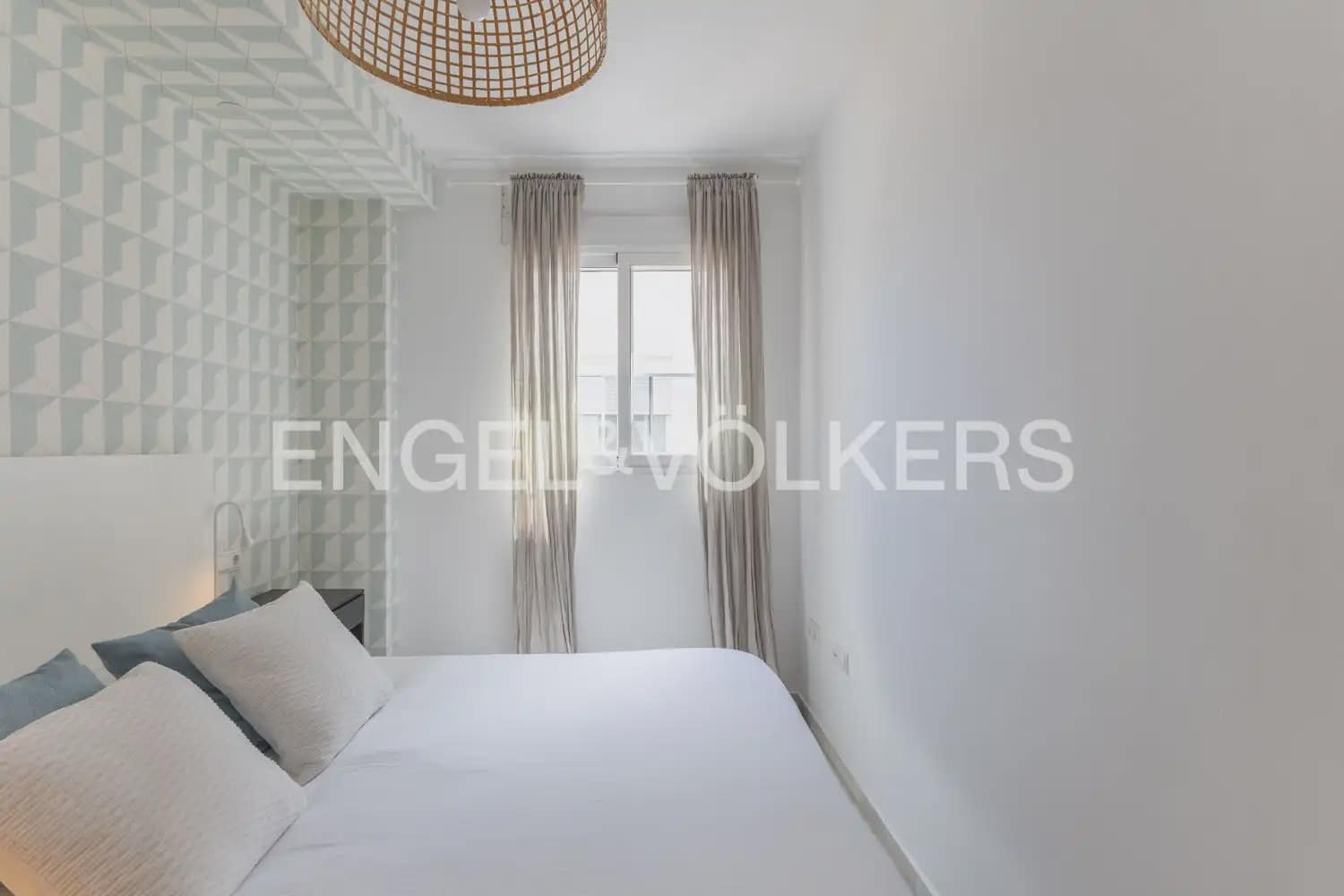2 sovrum Takvåning att hyra i Valencia stad - 2 000 € (Ref: 9898266)
