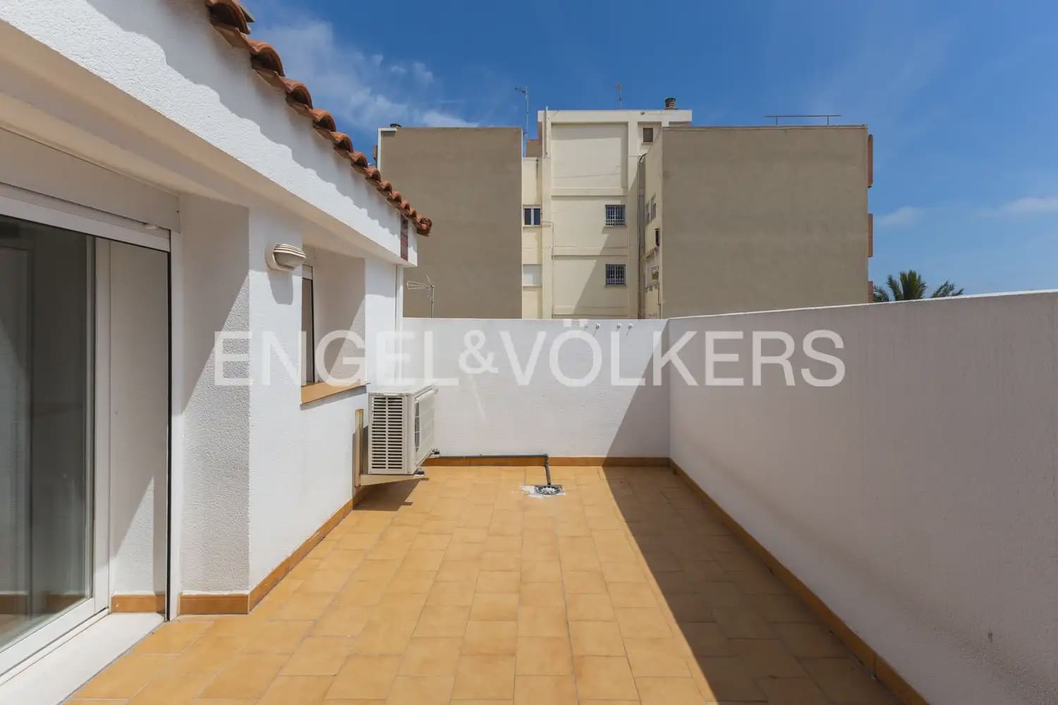 2 sovrum Takvåning att hyra i Valencia stad - 2 000 € (Ref: 9898266)