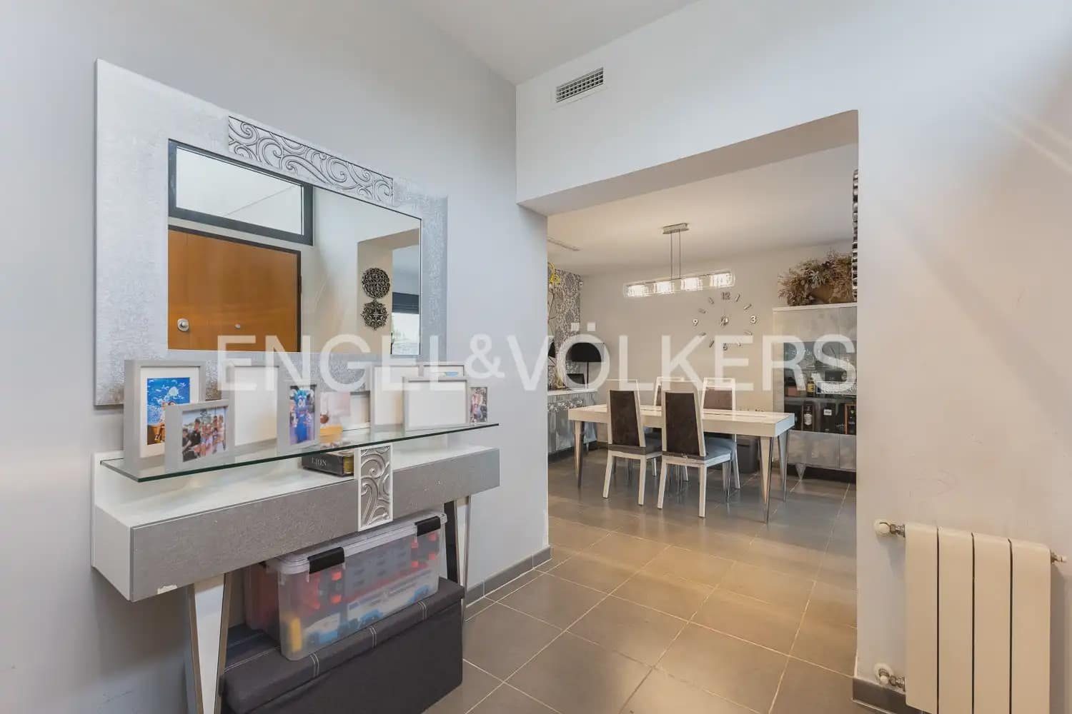 5 bedroom Villa for sale in San Antonio de Benageber with pool garage - € 550,000 (Ref: 9898267)