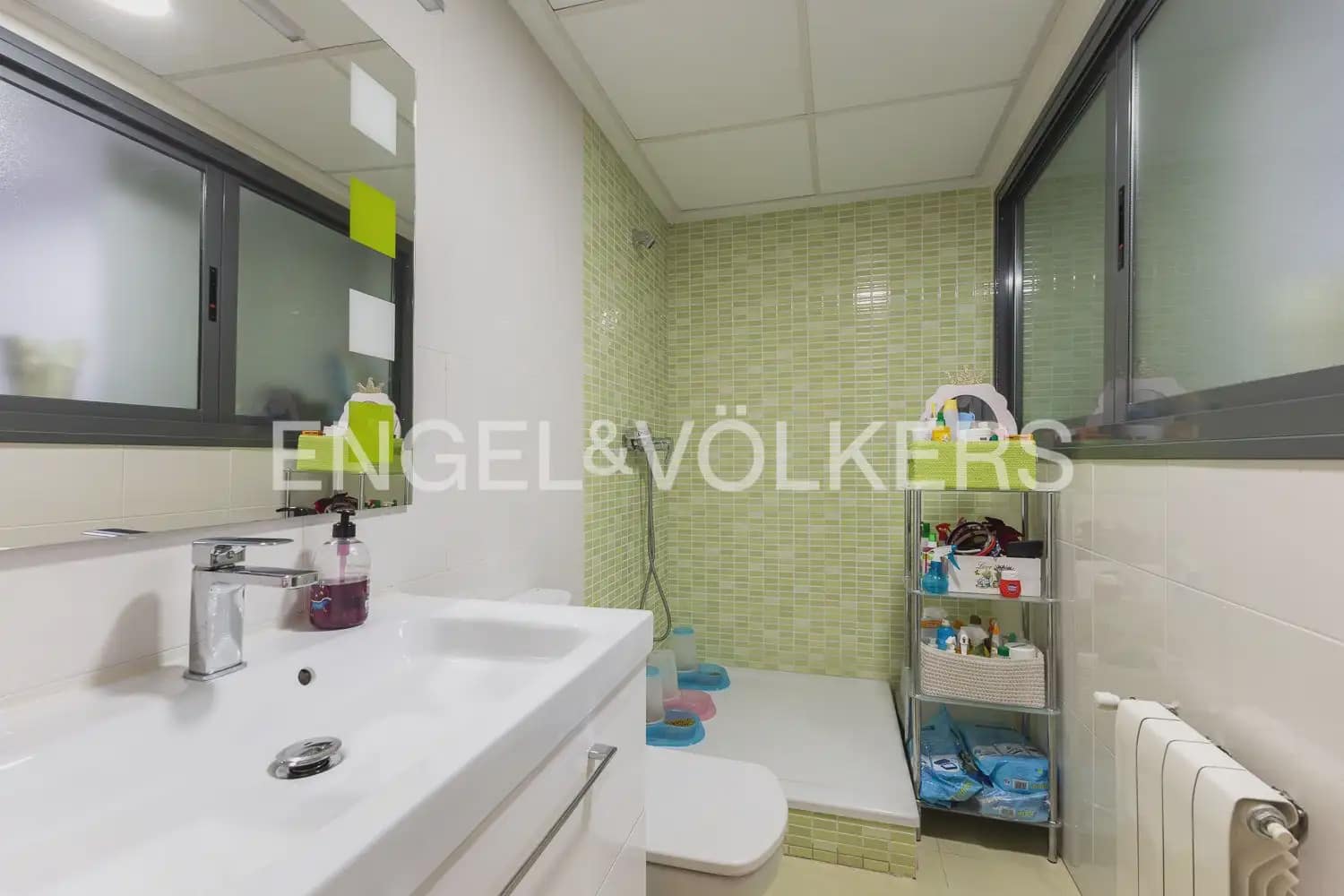 5 bedroom Villa for sale in San Antonio de Benageber with pool garage - € 550,000 (Ref: 9898267)