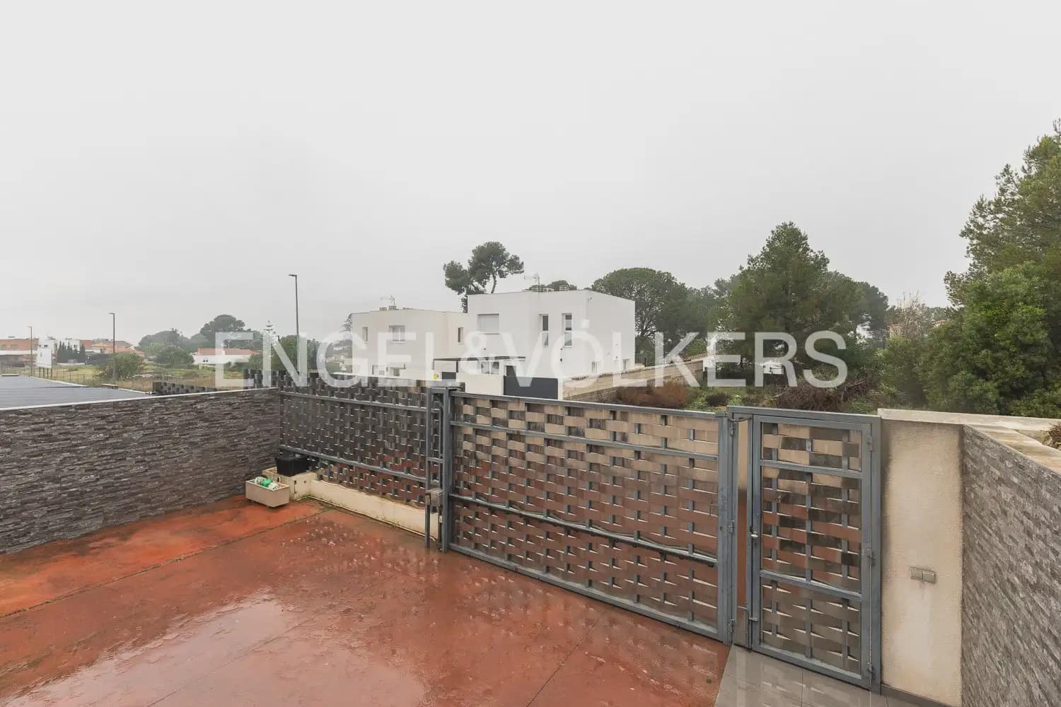 5 bedroom Villa for sale in San Antonio de Benageber with pool garage - € 550,000 (Ref: 9898267)