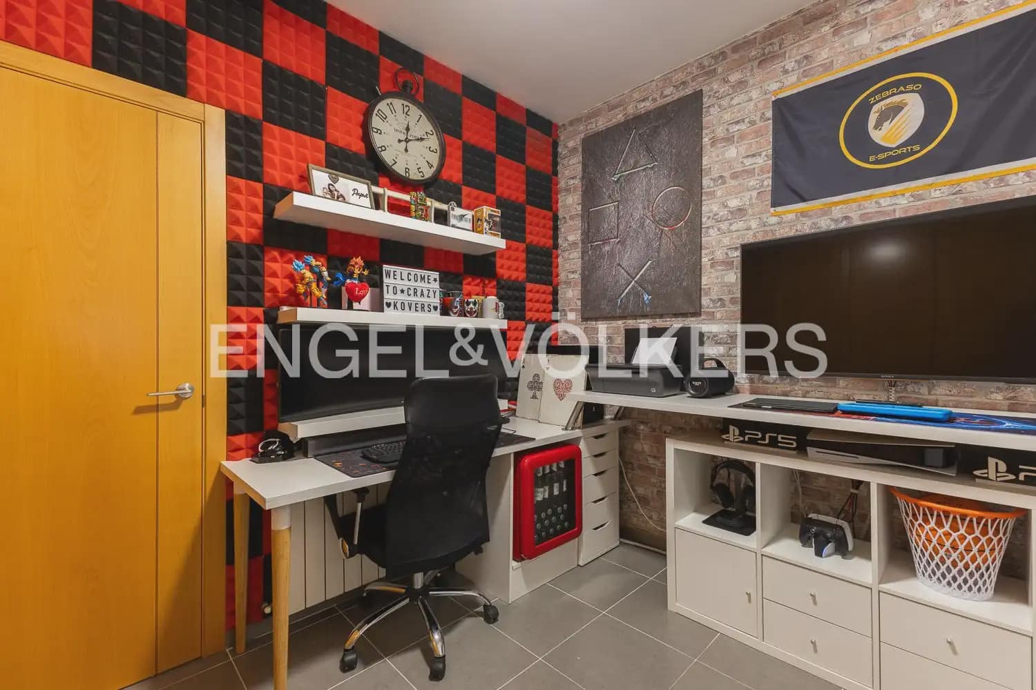 5 bedroom Villa for sale in San Antonio de Benageber with pool garage - € 550,000 (Ref: 9898267)