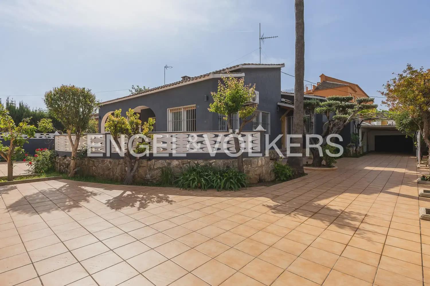 3 sovrum Villa till salu i Denia med pool garage - 695 000 € (Ref: 9898271)