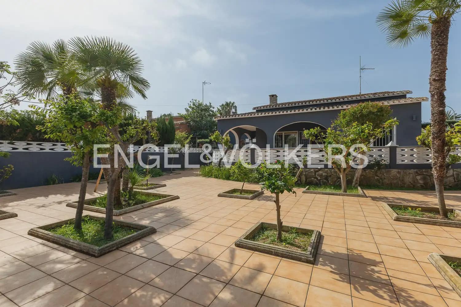 3 sovrum Villa till salu i Denia med pool garage - 695 000 € (Ref: 9898271)