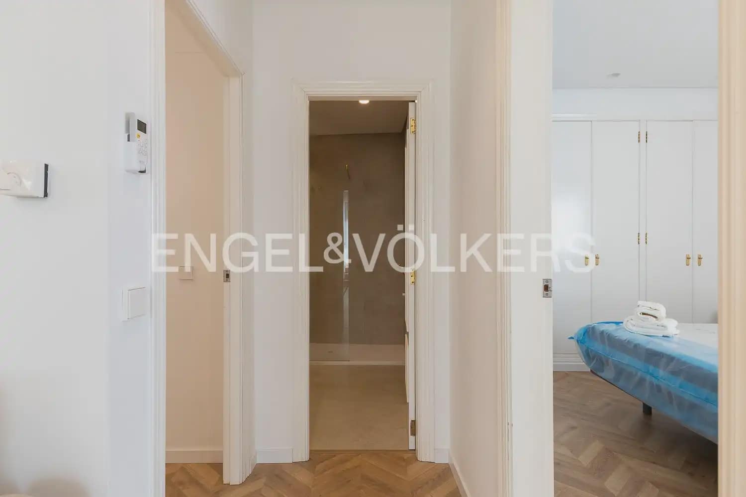 2 slaapkamer Penthouse te huur in Valencia stad - € 1.950 (Ref: 9898272)