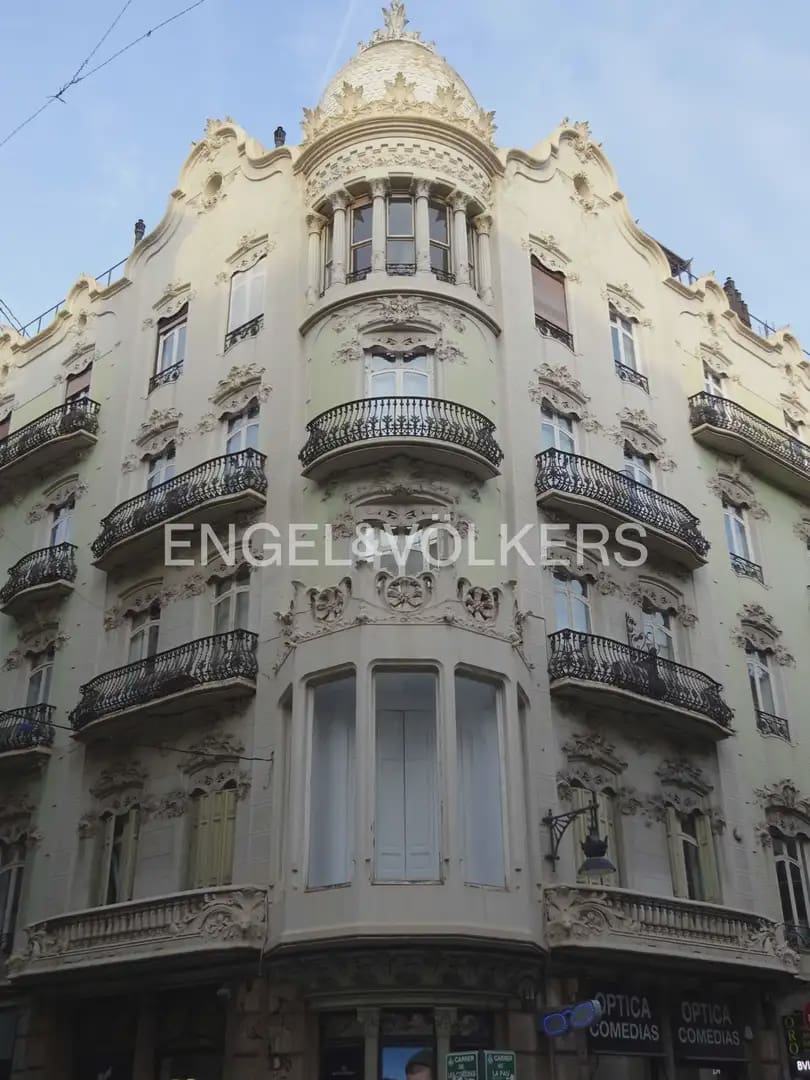 2 slaapkamer Penthouse te huur in Valencia stad - € 1.950 (Ref: 9898272)