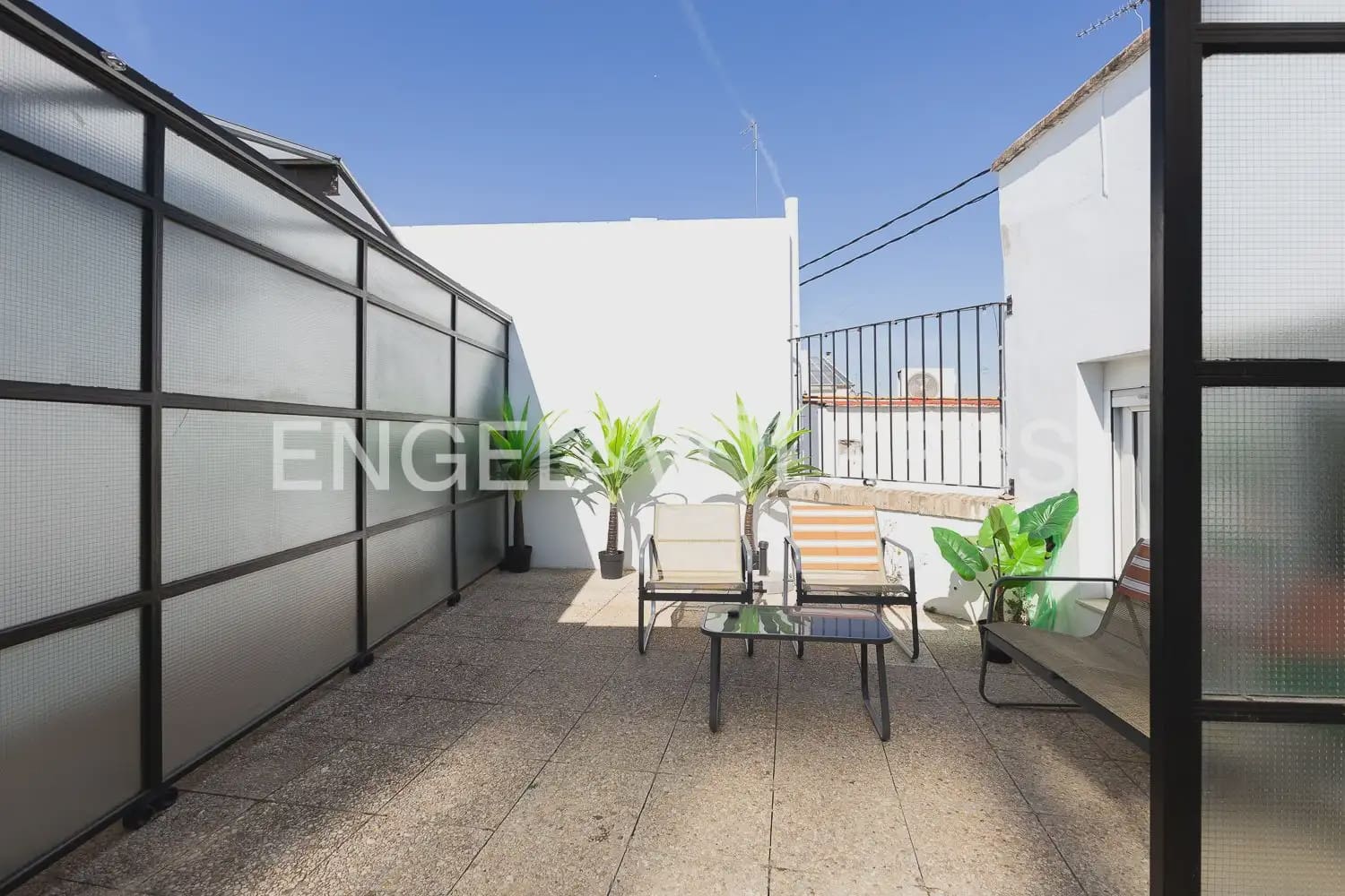 2 slaapkamer Penthouse te huur in Valencia stad - € 1.950 (Ref: 9898272)