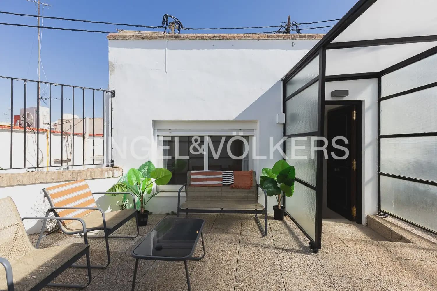 2 slaapkamer Penthouse te huur in Valencia stad - € 1.950 (Ref: 9898272)