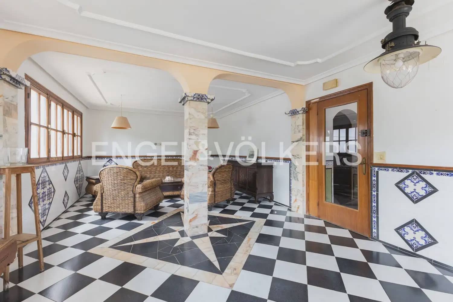 14 quarto Quinta/Casa Rural para venda em Denia com garagem - 1 380 000 € (Ref: 9898274)