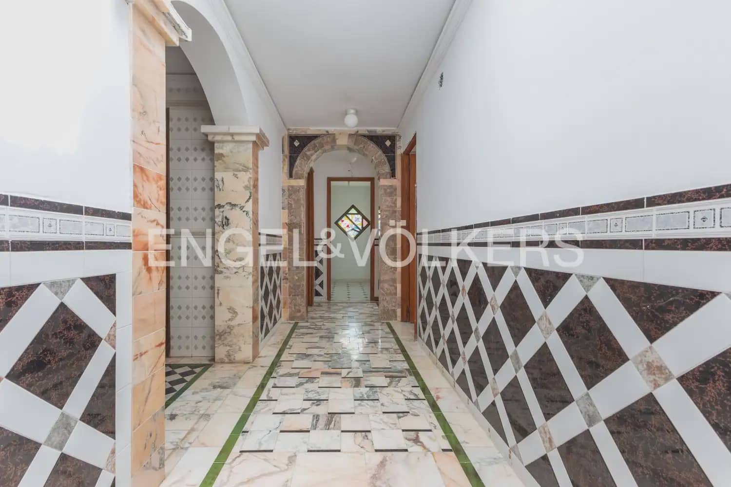14 quarto Quinta/Casa Rural para venda em Denia com garagem - 1 380 000 € (Ref: 9898274)