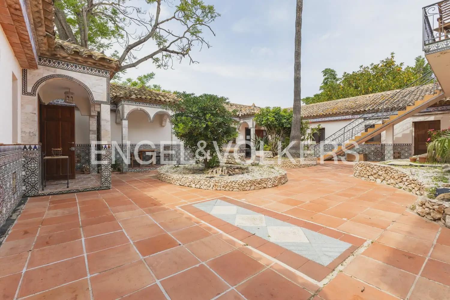 14 quarto Quinta/Casa Rural para venda em Denia com garagem - 1 380 000 € (Ref: 9898274)