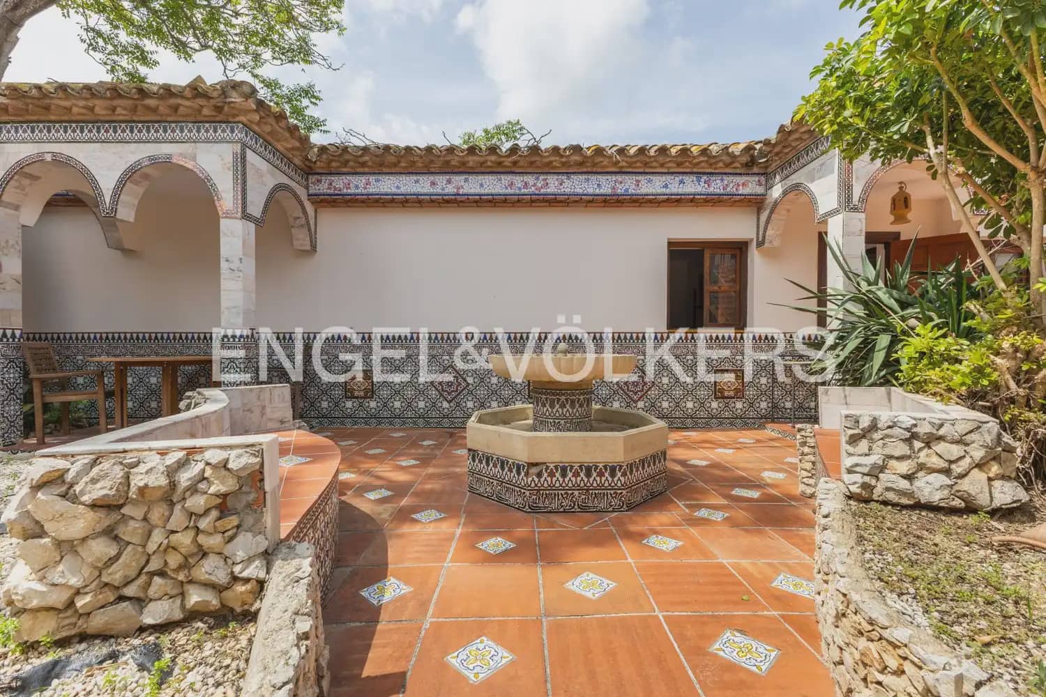 14 quarto Quinta/Casa Rural para venda em Denia com garagem - 1 380 000 € (Ref: 9898274)