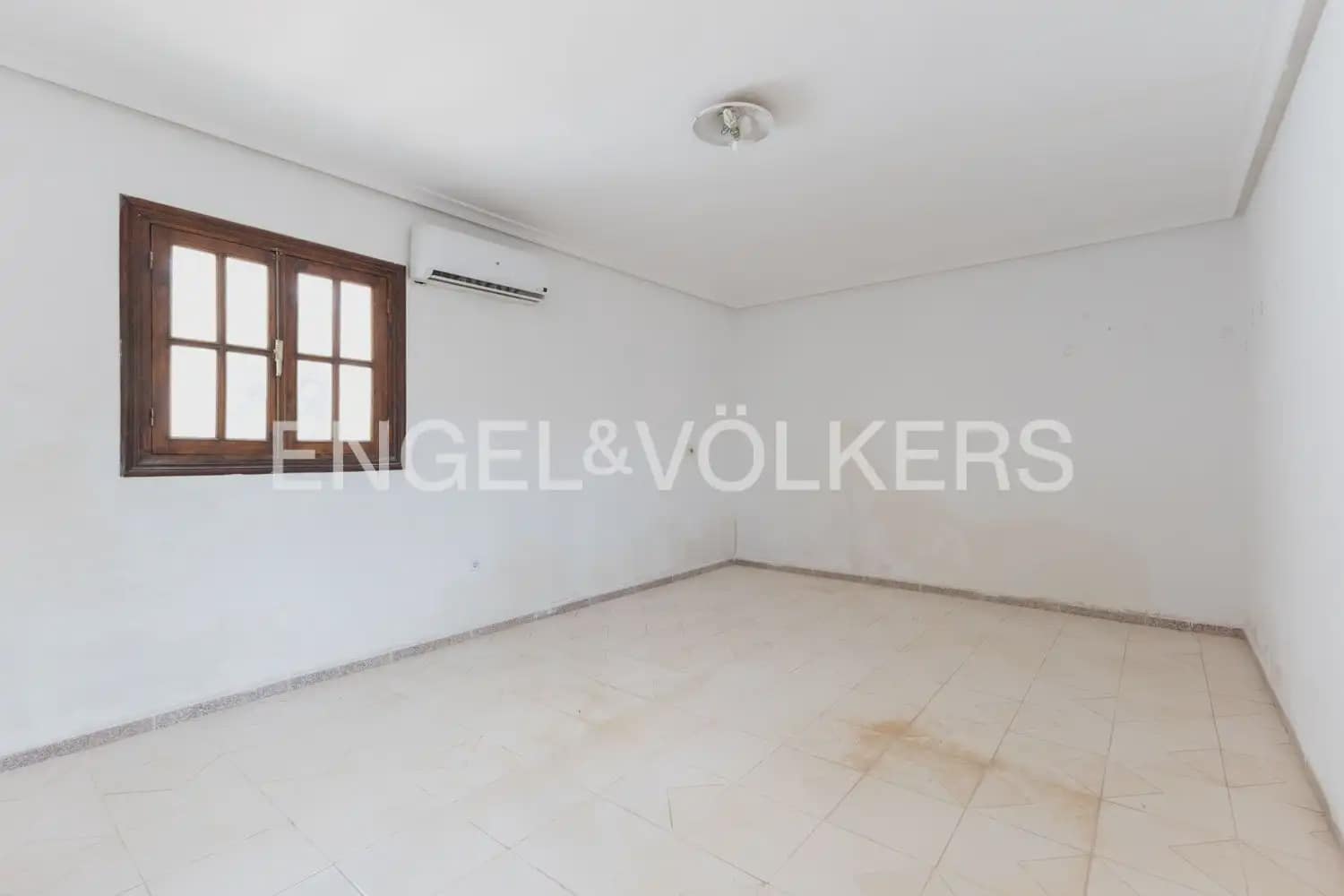 14 quarto Quinta/Casa Rural para venda em Denia com garagem - 1 380 000 € (Ref: 9898274)