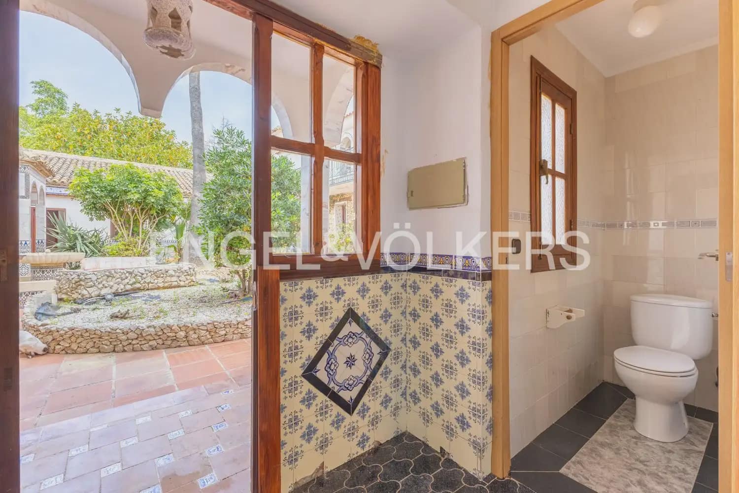 14 quarto Quinta/Casa Rural para venda em Denia com garagem - 1 380 000 € (Ref: 9898274)
