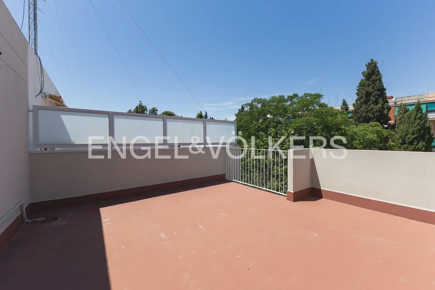 3 bedroom Terraced Villa for rent in Rocafort with garage - € 2,500 (Ref: 9898275)